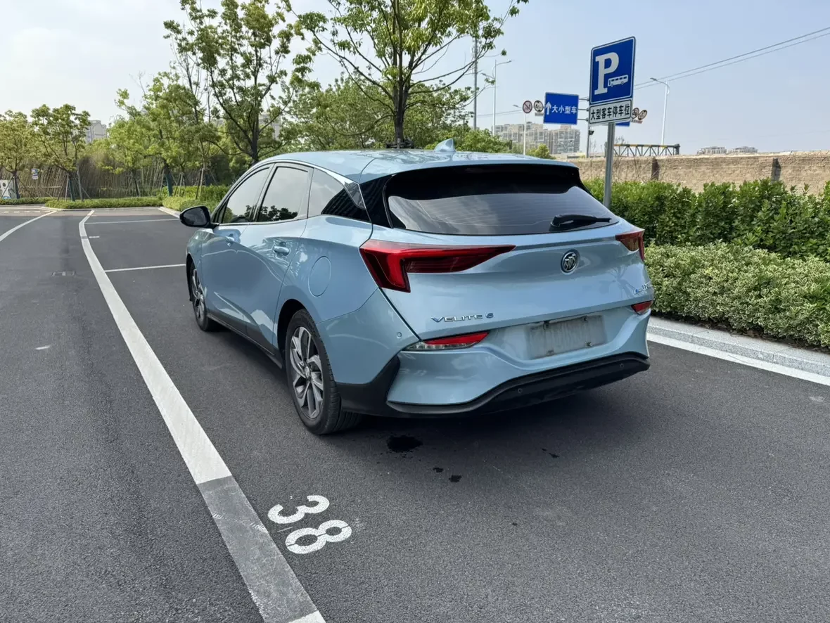 Buick Weilan 6 PHEV