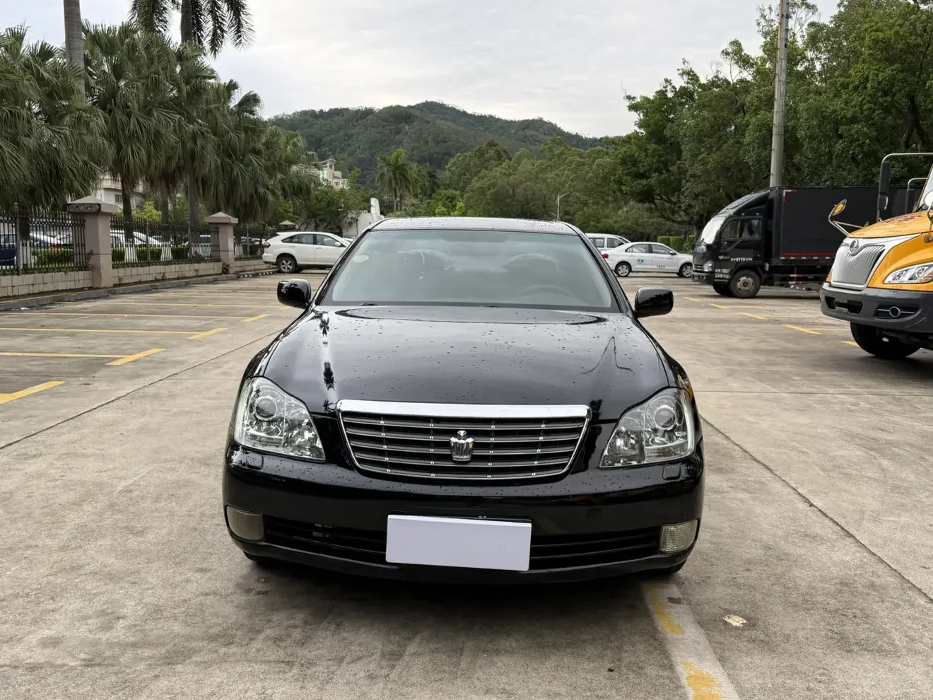 Toyota crown