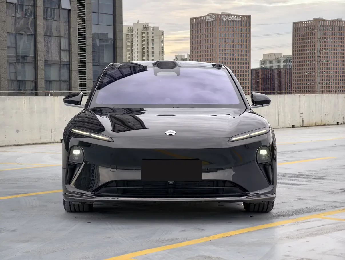 NIO ET5