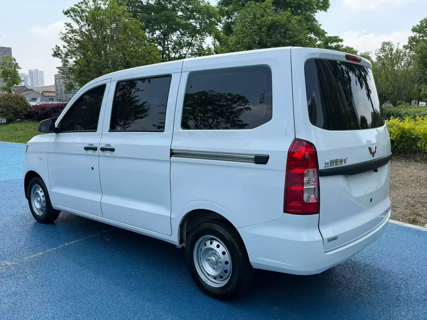 Wuling Hongguang V