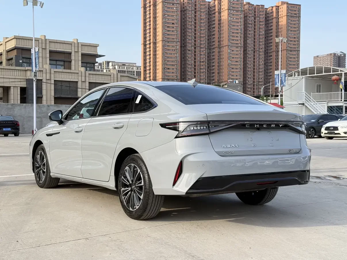 Chery Fengyun A8