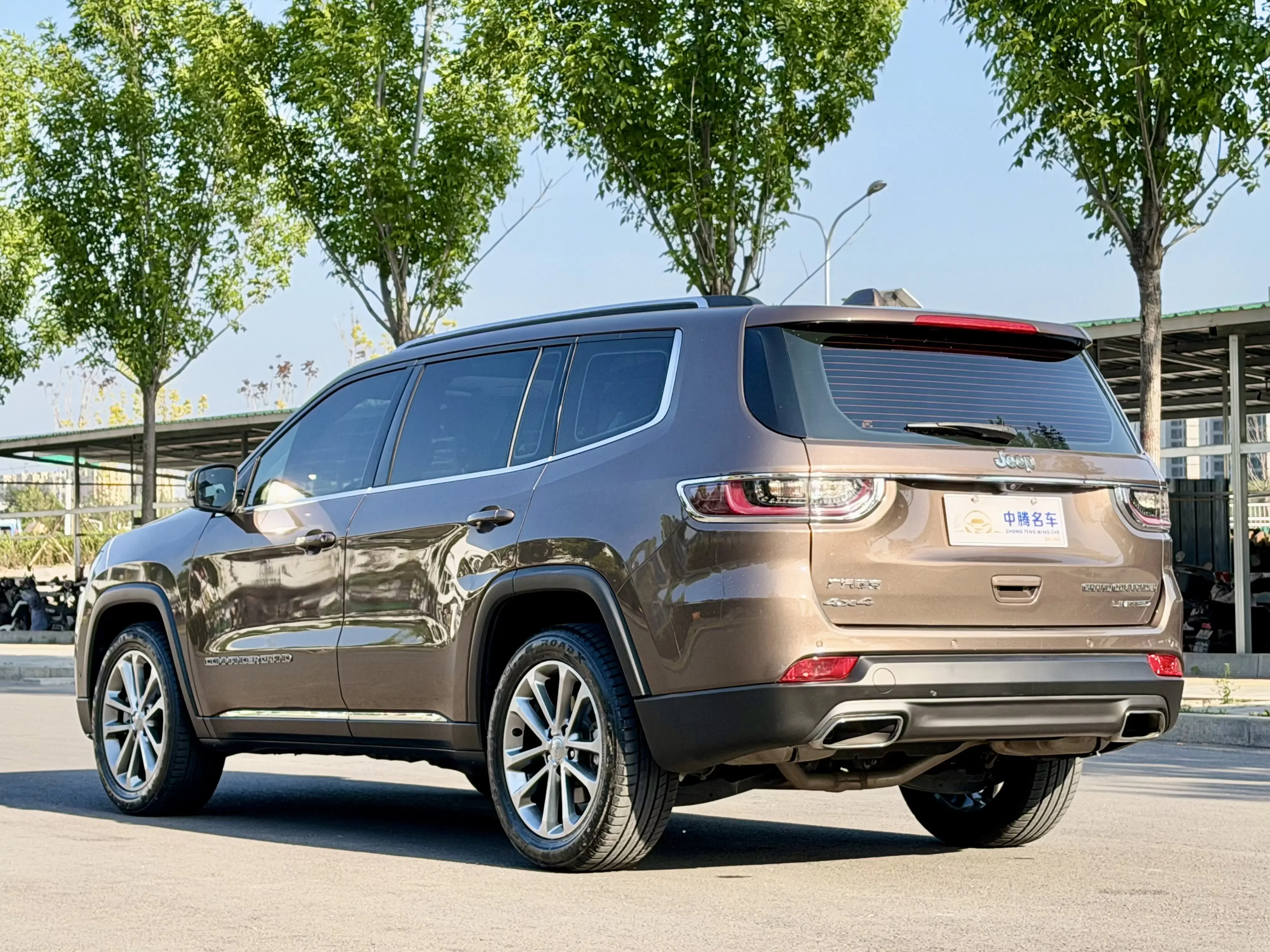 Jeep grand commander