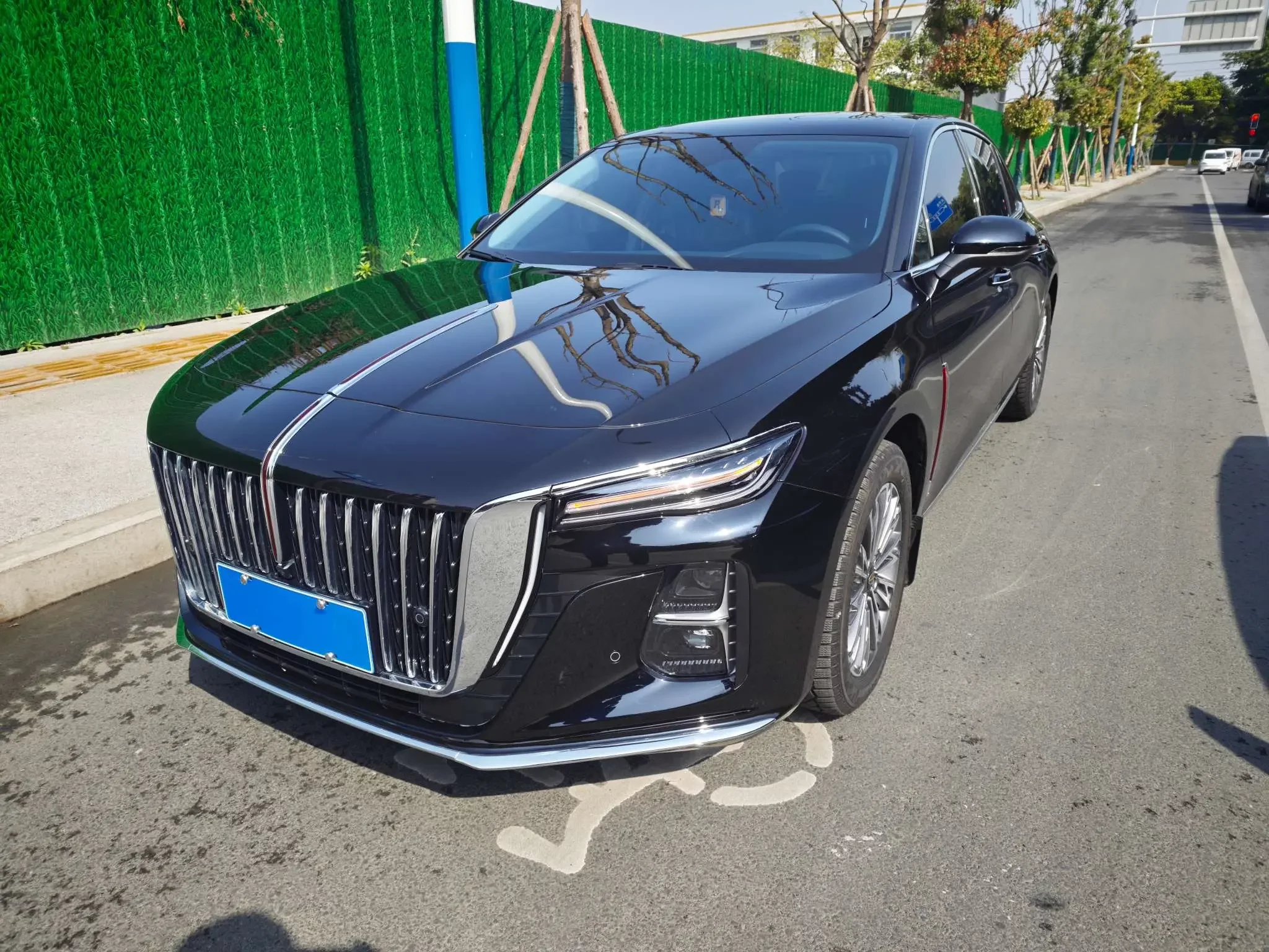 Hongqi H5