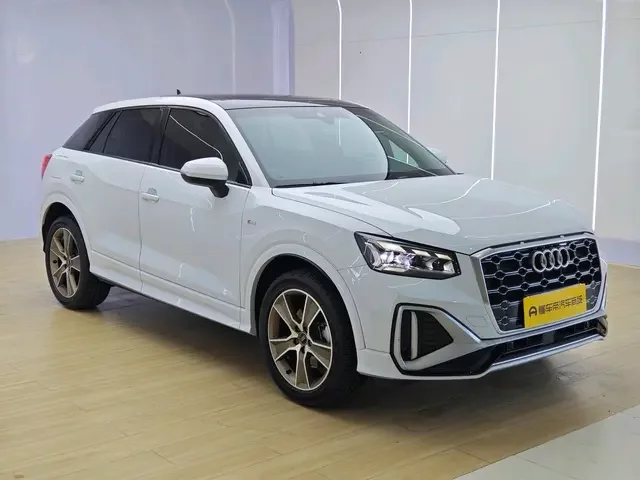 Audi Q2L