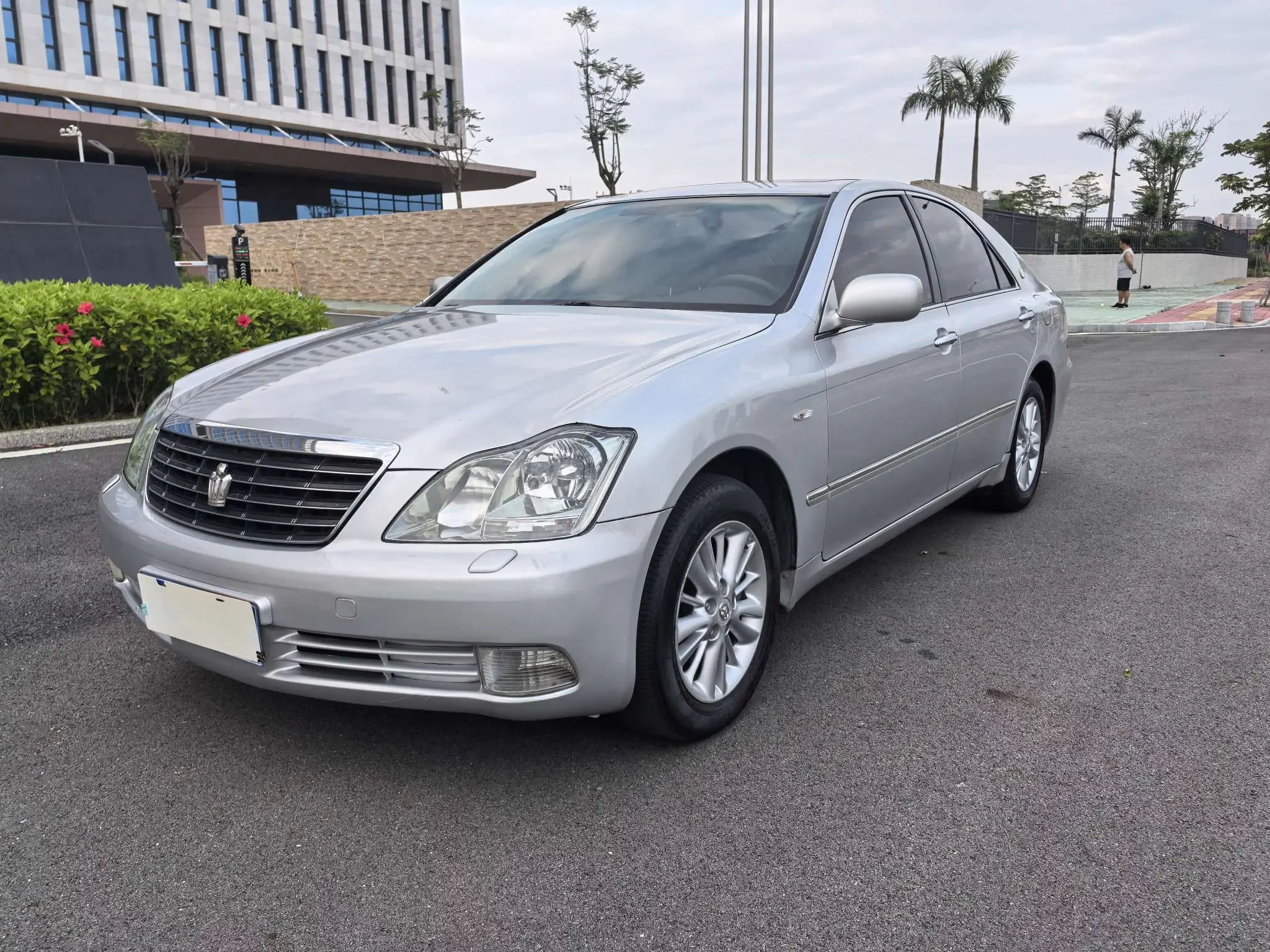 Toyota crown
