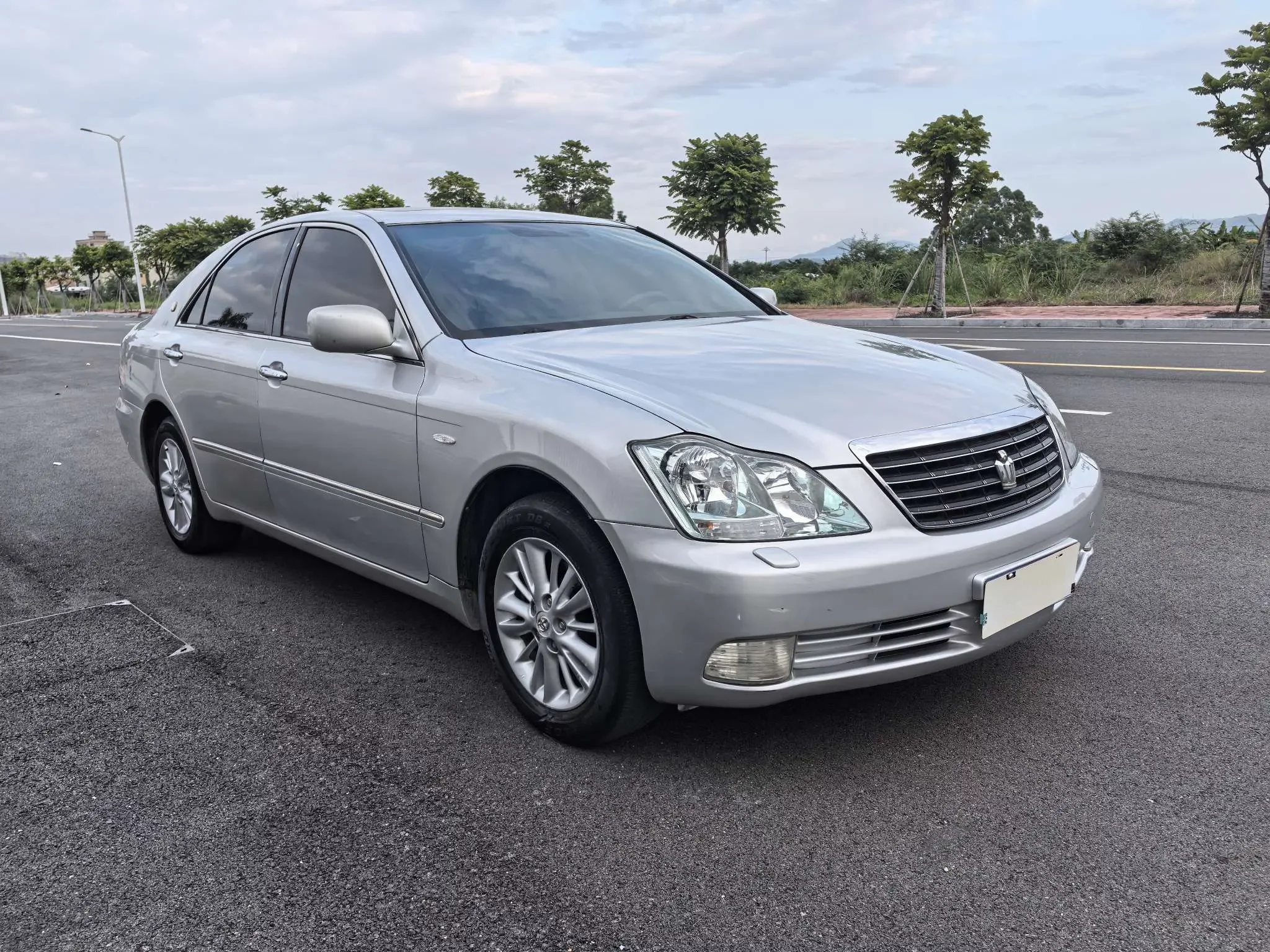 Toyota crown