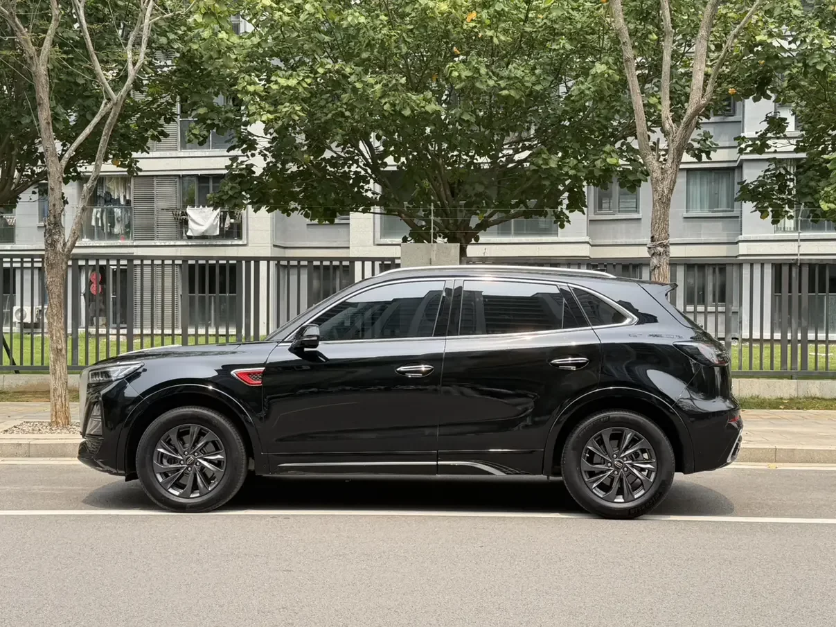 Hongqi HS5
