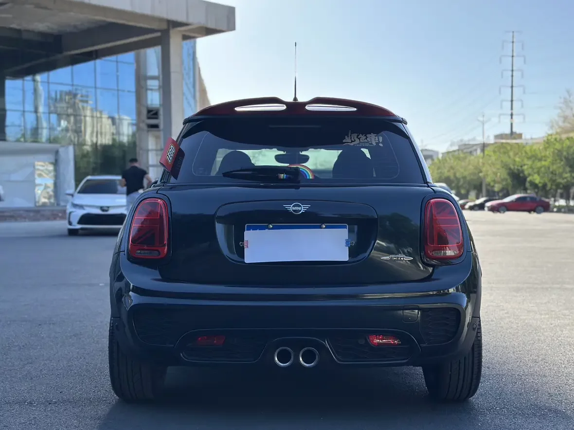 MINI JCW
