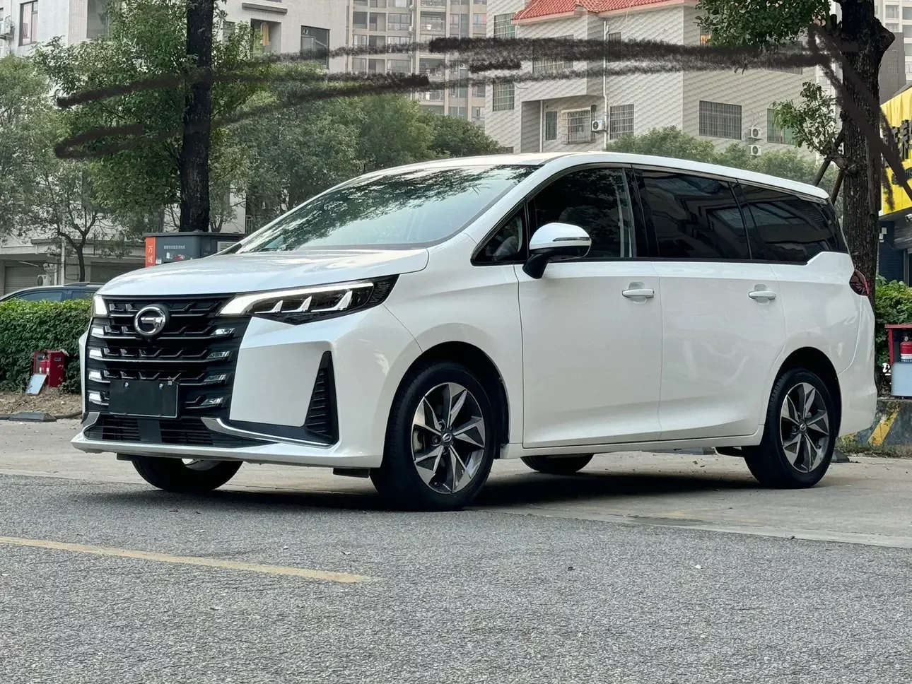 GAC Trumpchi M6  из Китая