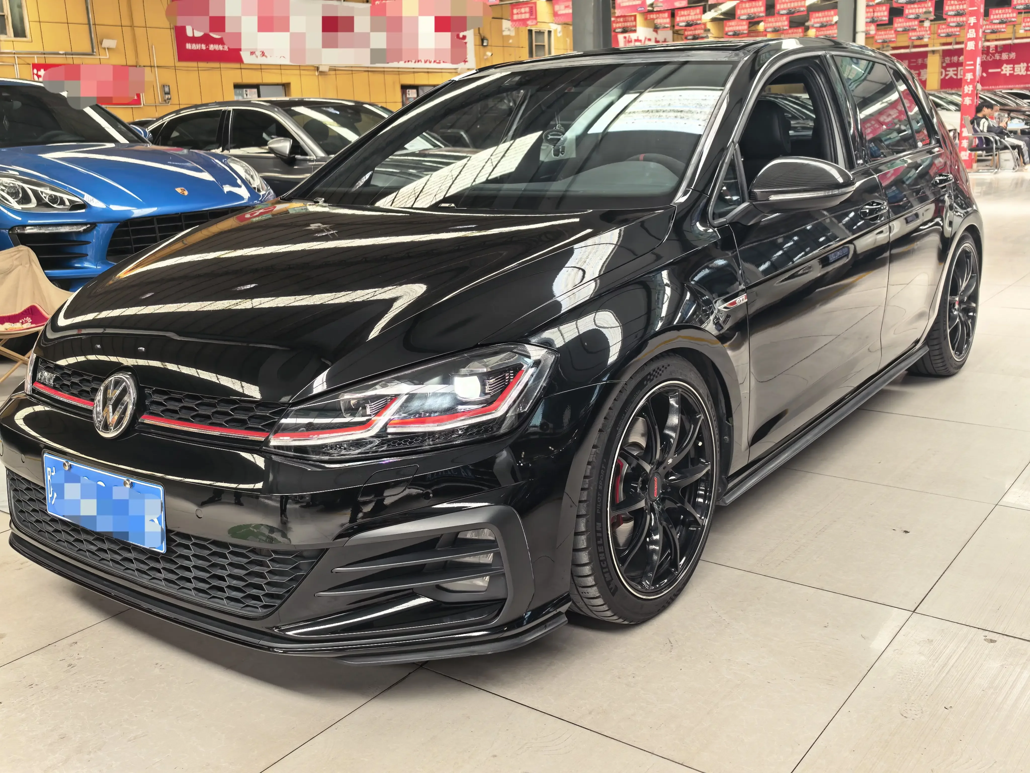 Volkswagen Golf GTI