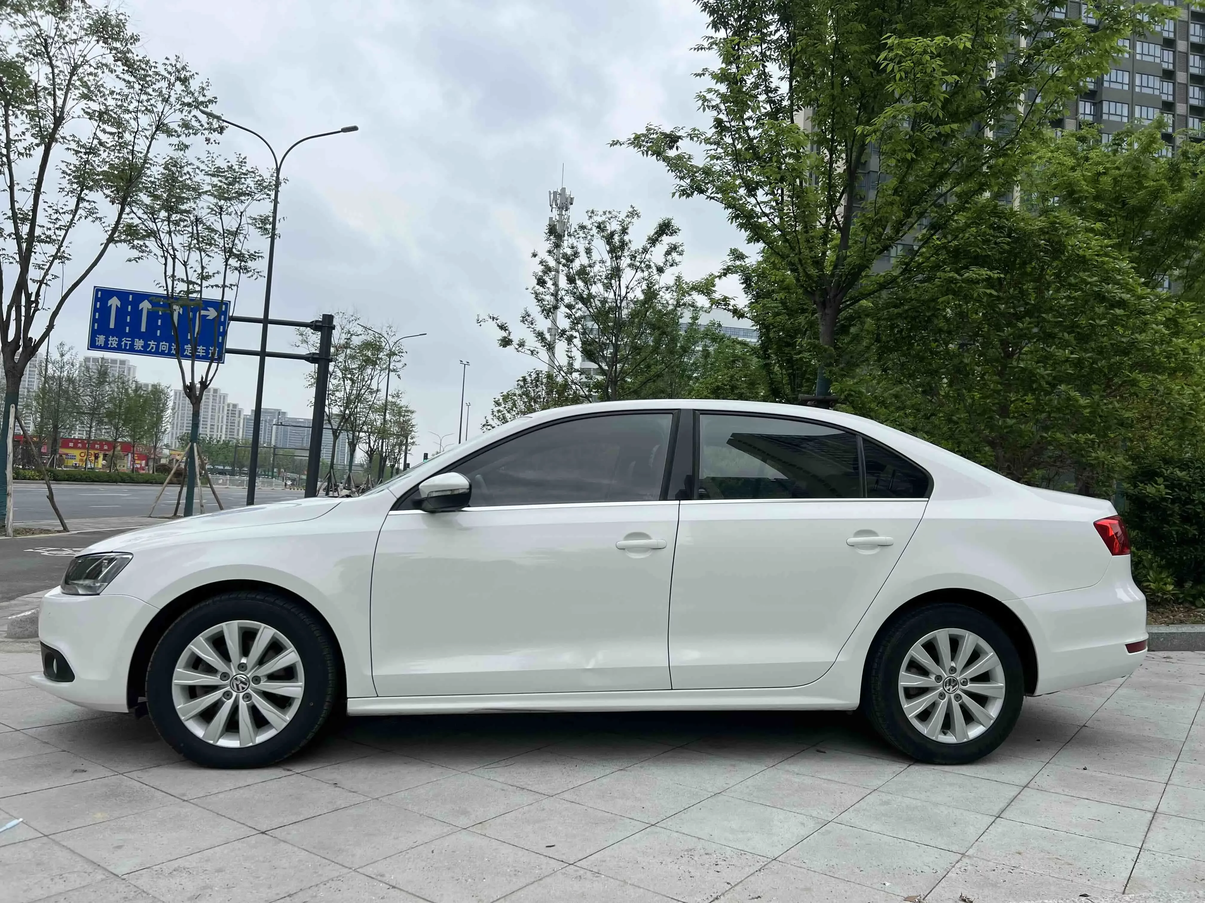 Volkswagen Sagitar