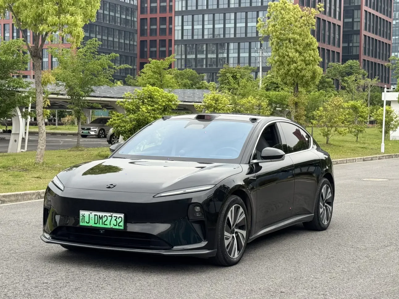 NIO ET5  из Китая