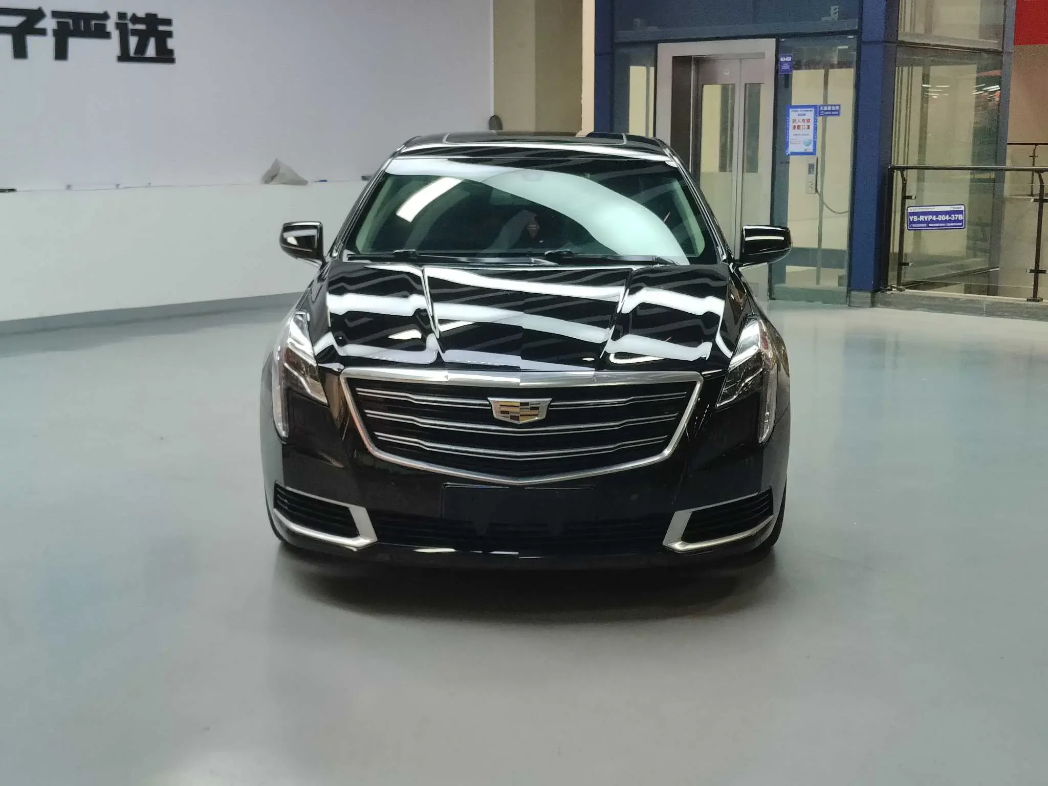Cadillac XTS
