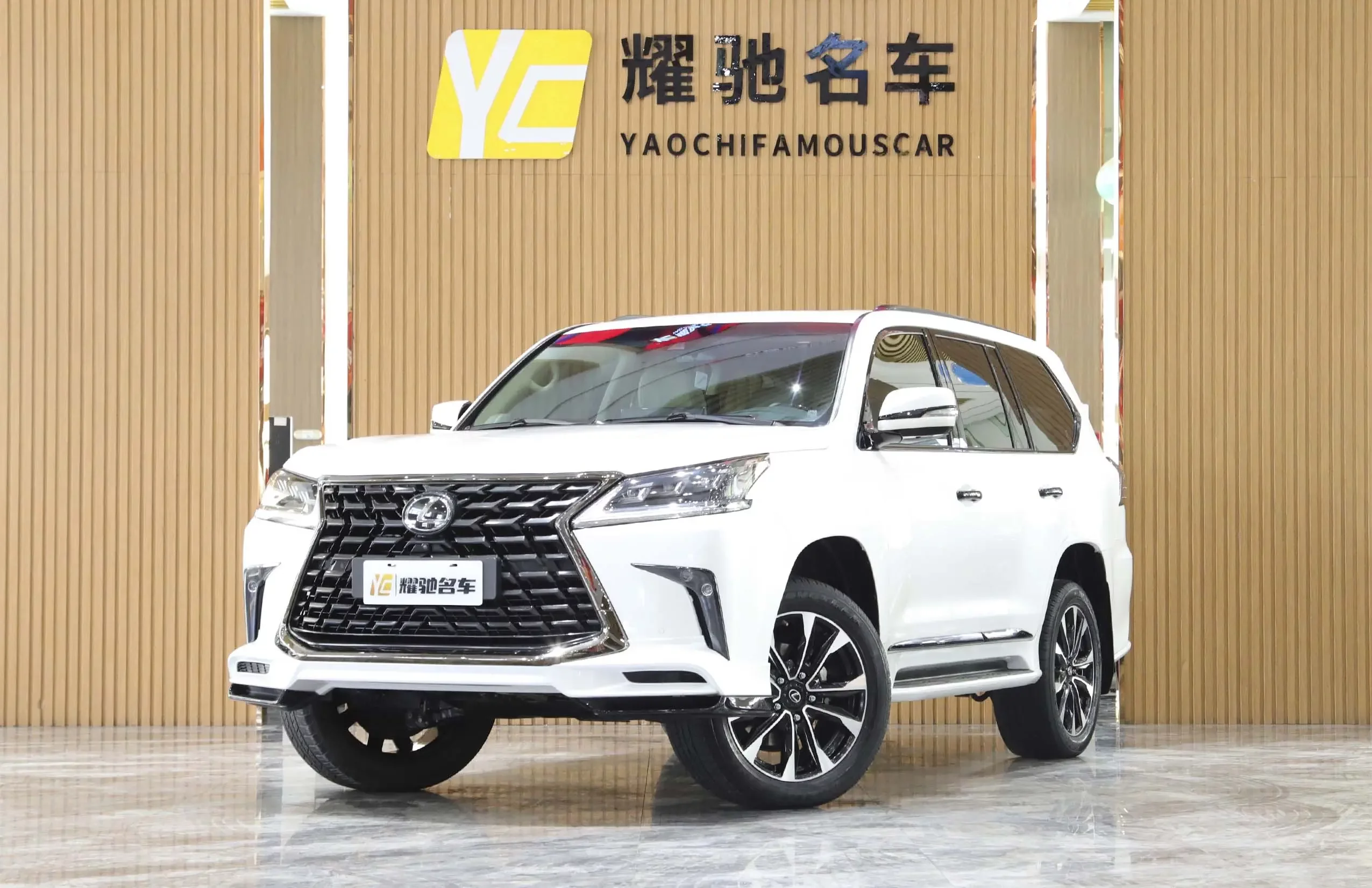 Lexus LX