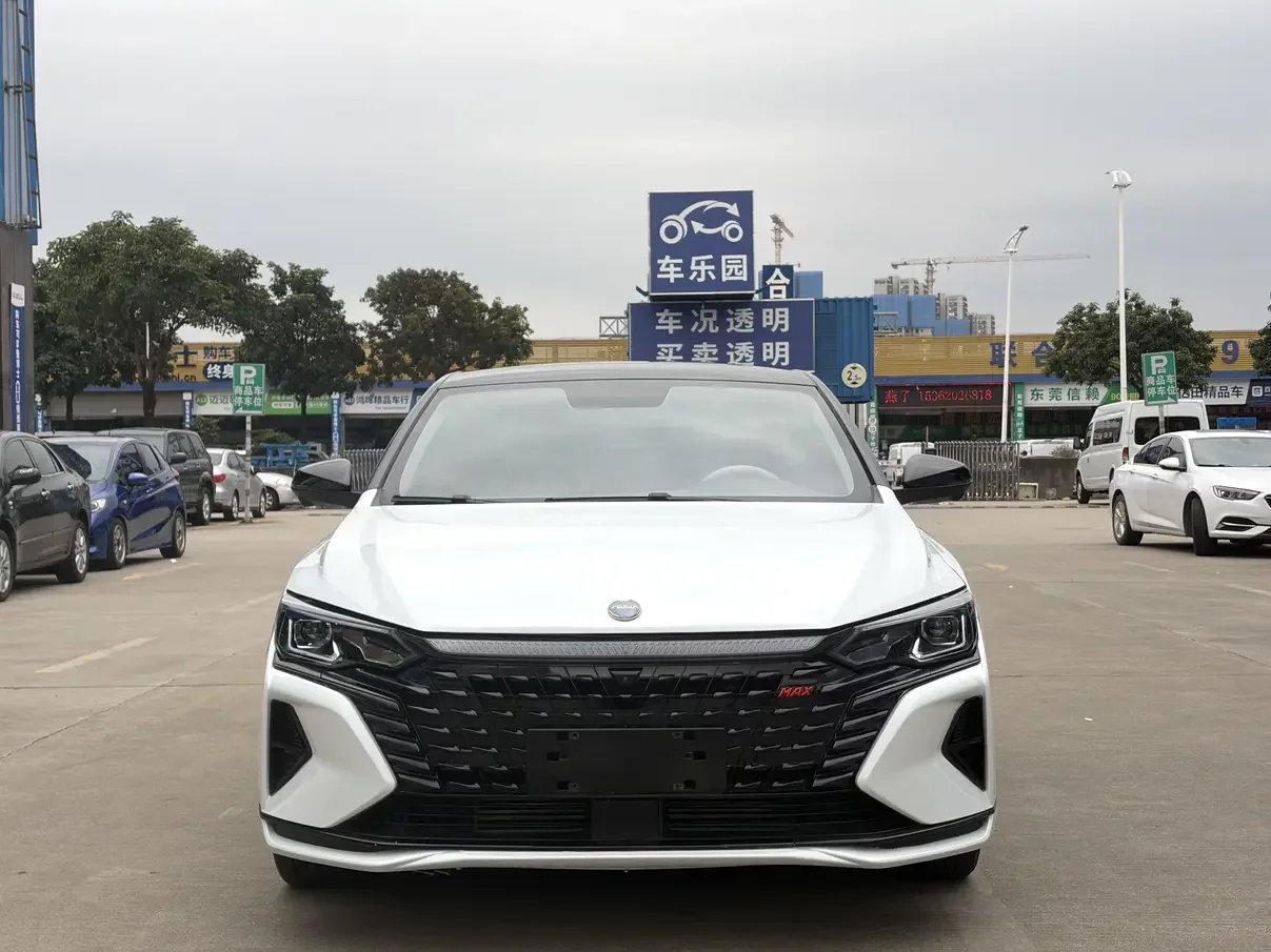 Dongfeng Yixuan MAX