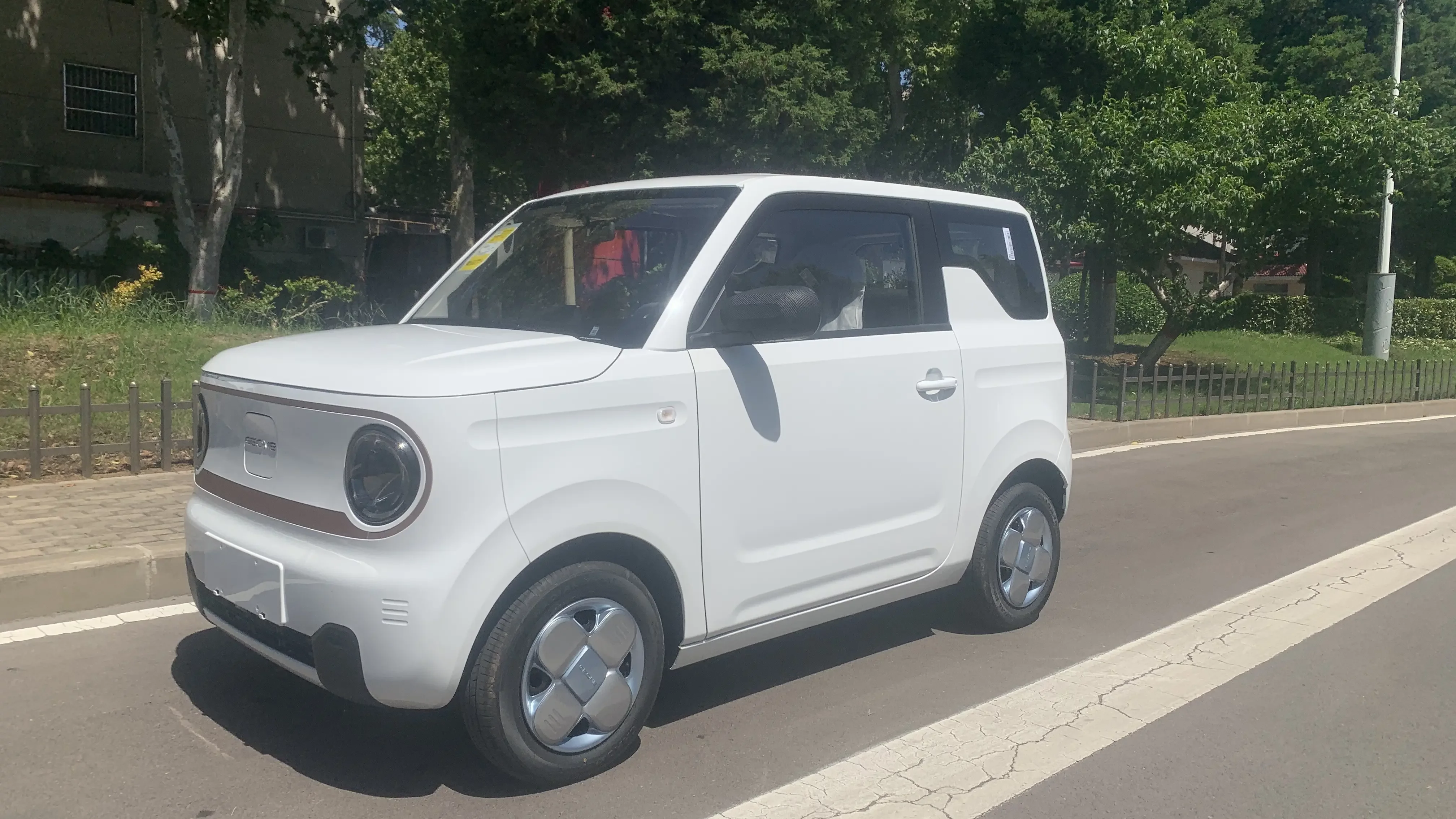 Geely panda