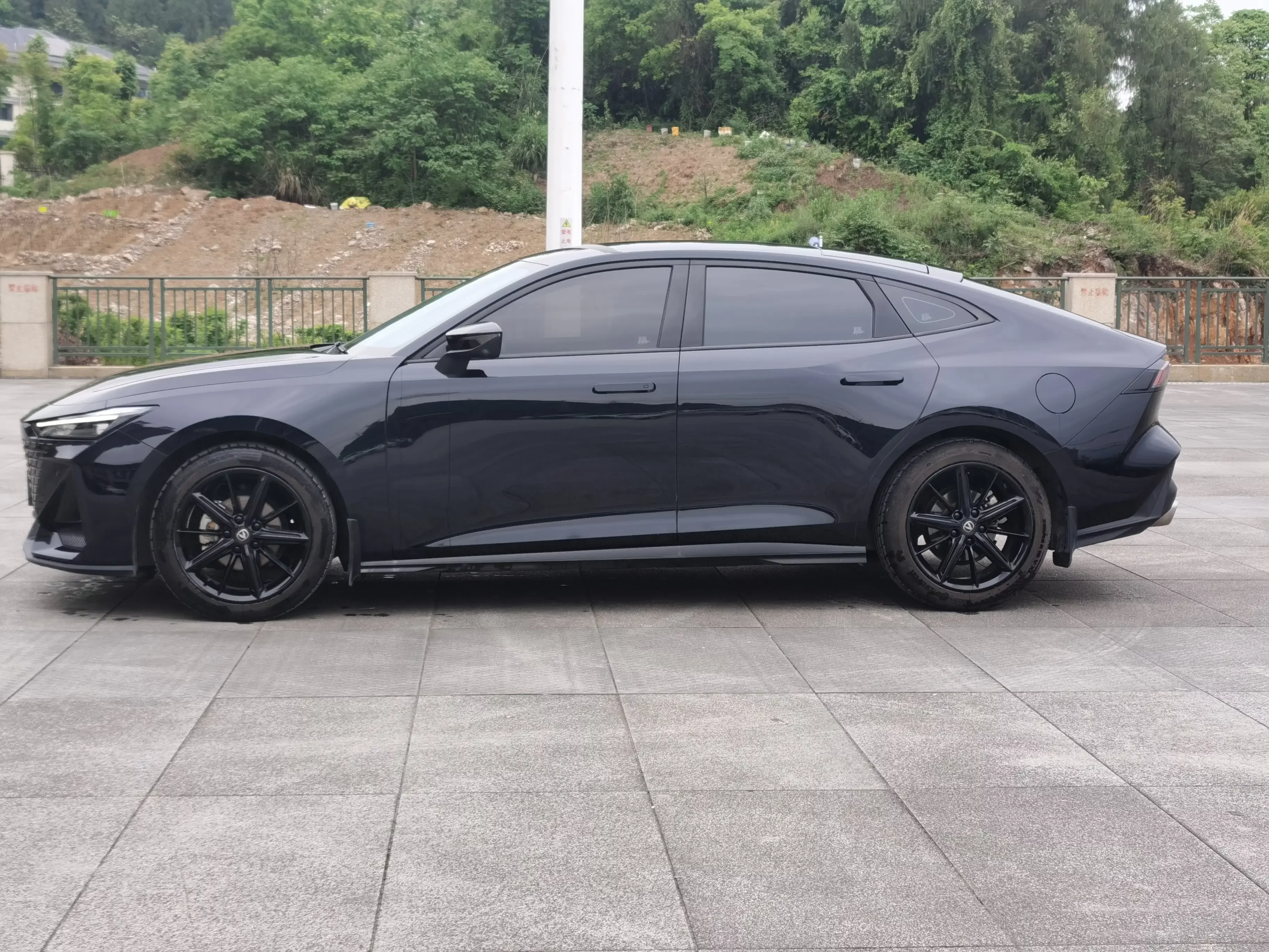 Changan UNI-V