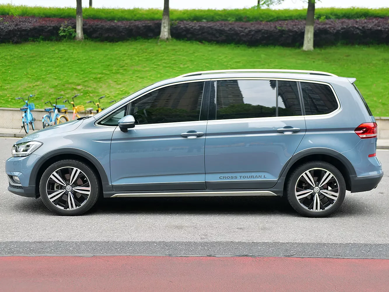 Volkswagen Touran L