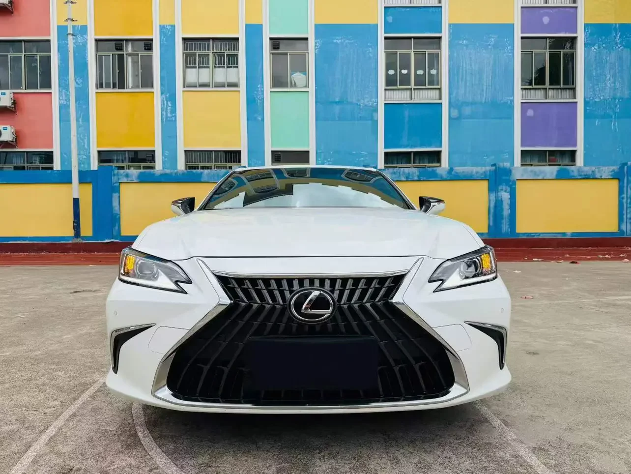 Lexus ES