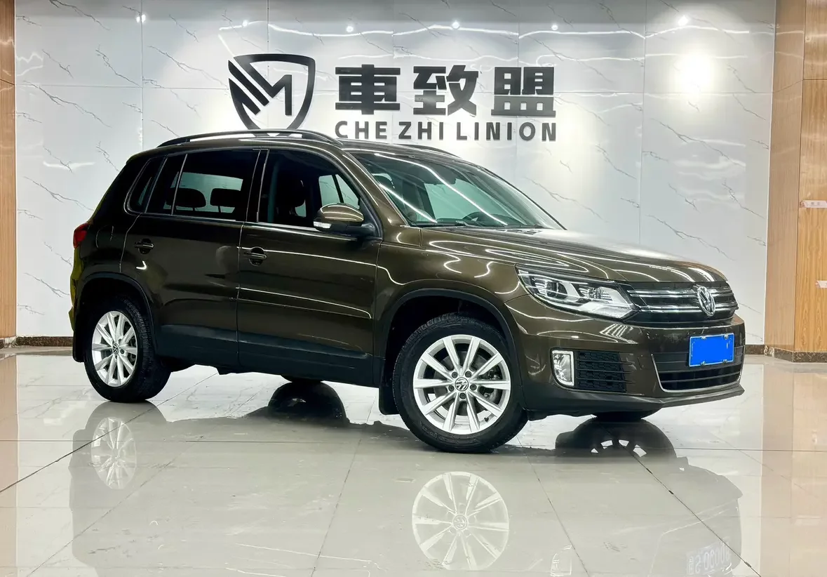 Volkswagen Tiguan (Tharu)