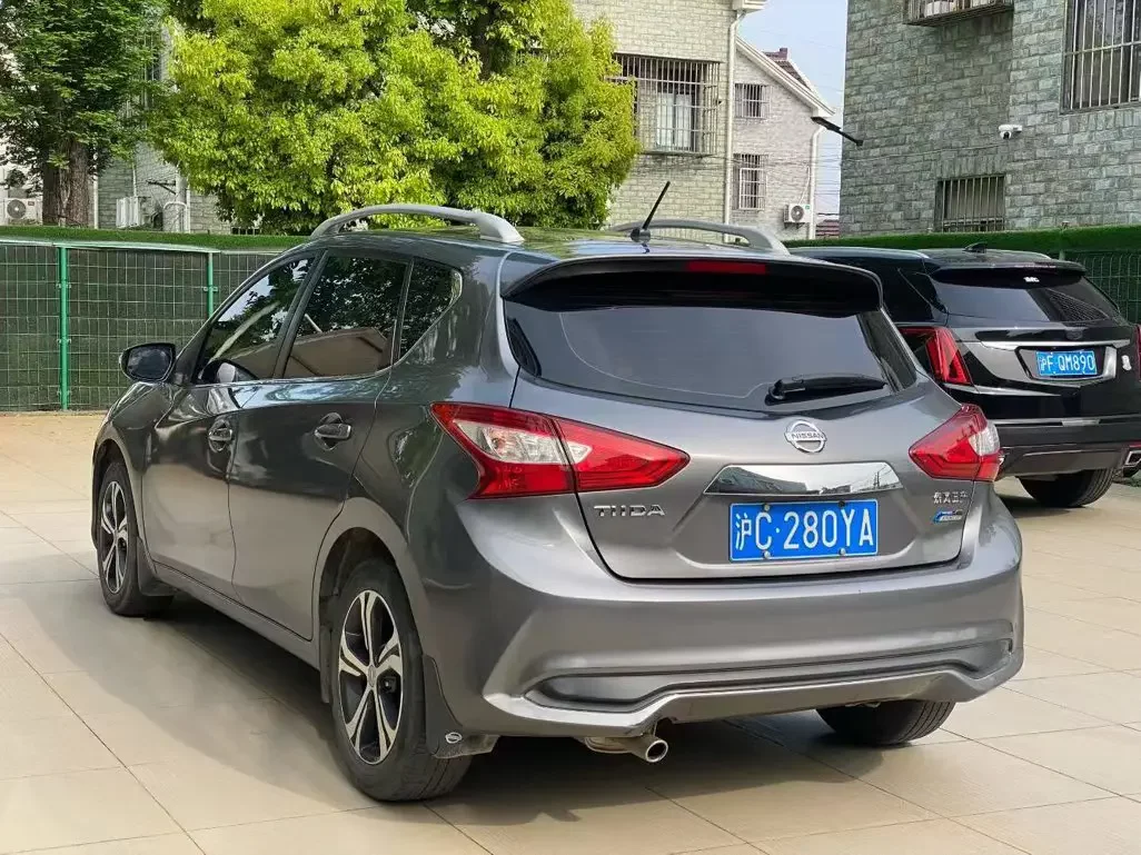 Nissan Tiida
