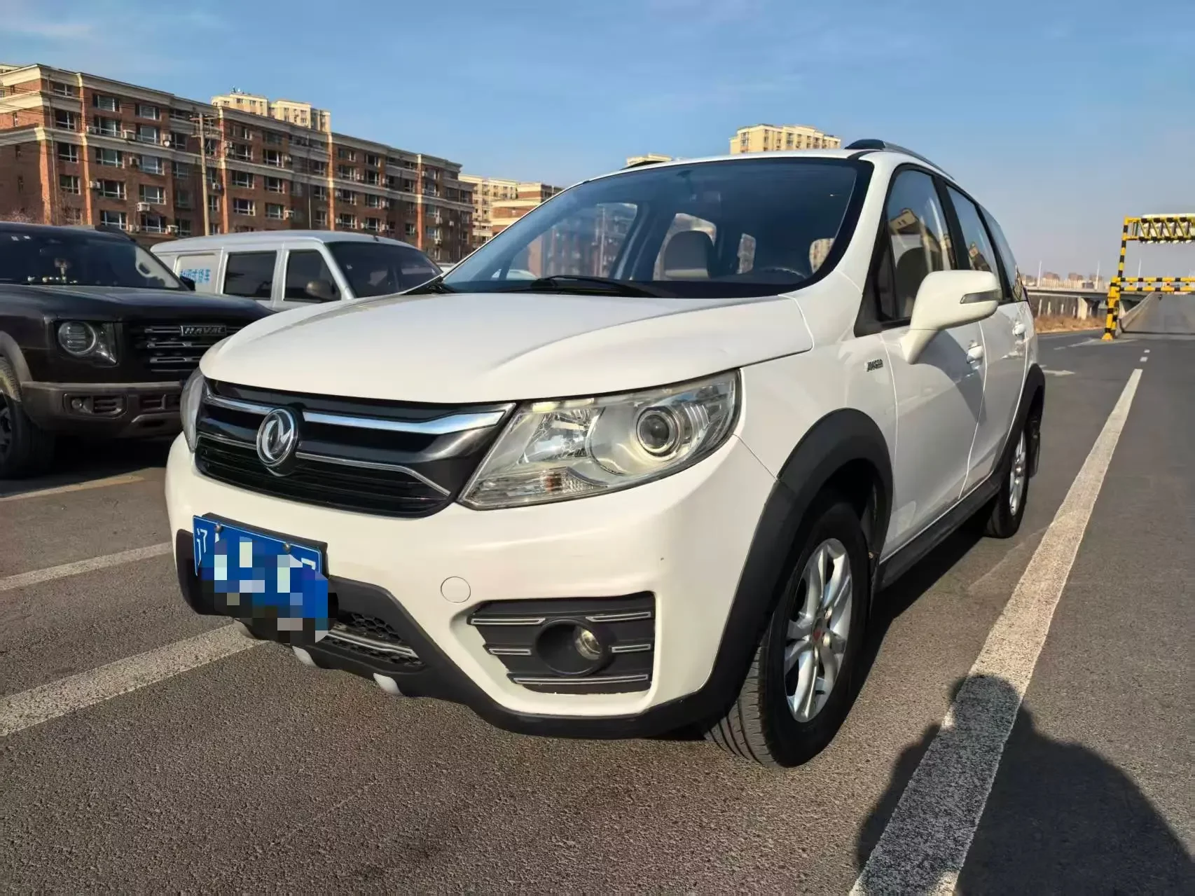 Forthing Jingyi XV