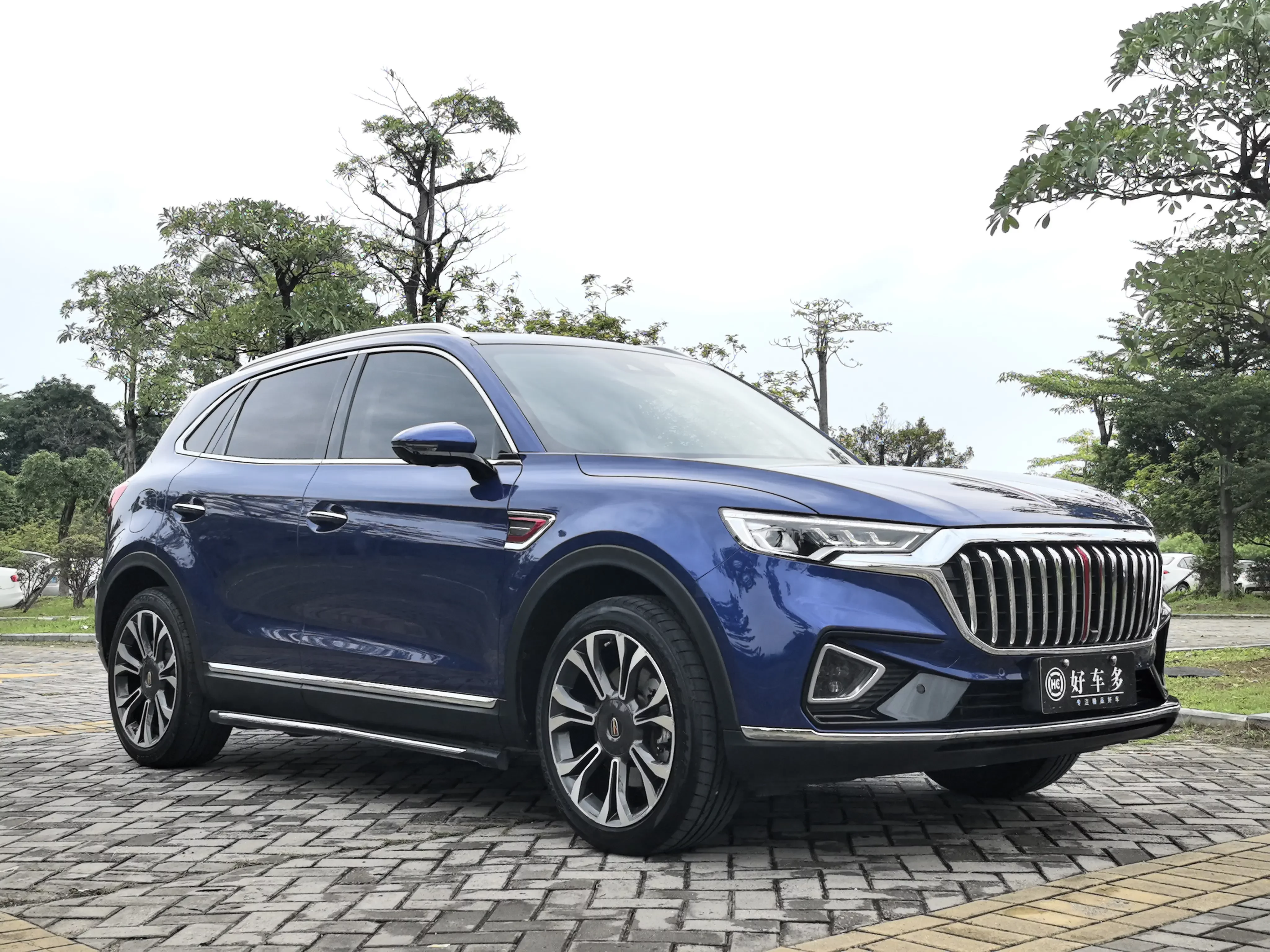 Hongqi HS5