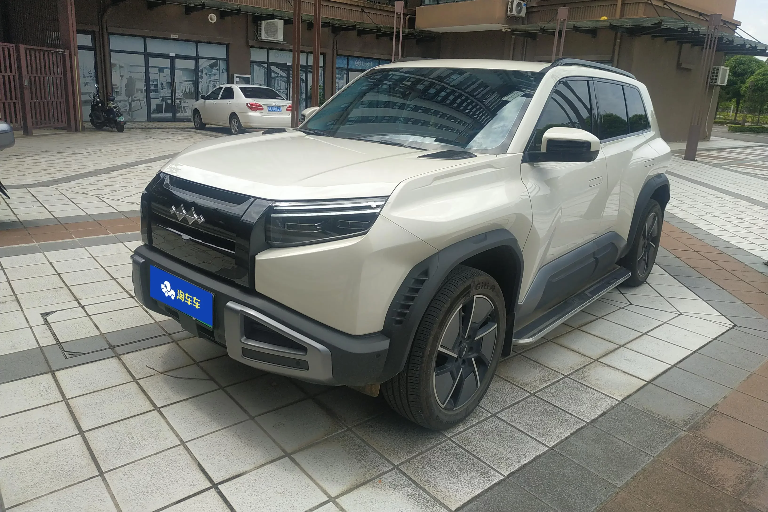 BYD Leopard Titanium 3