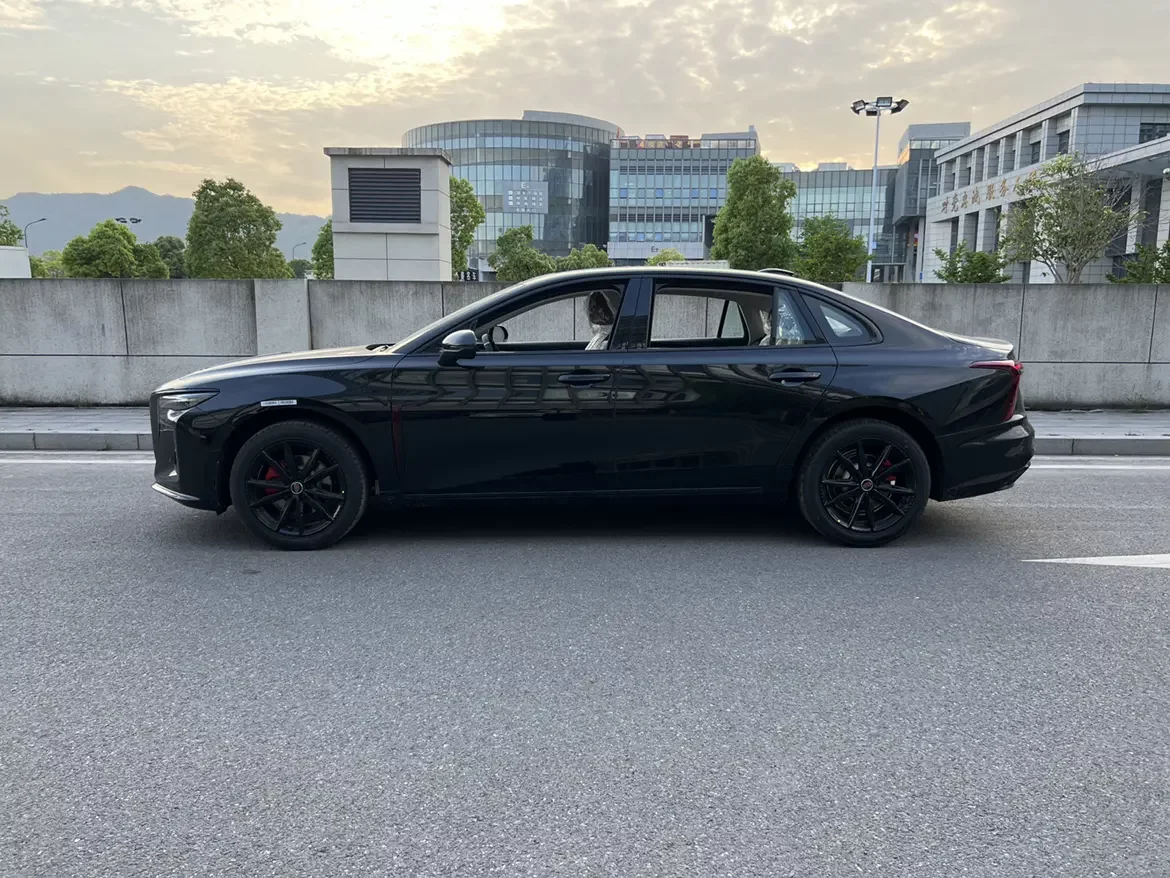 Hongqi H5