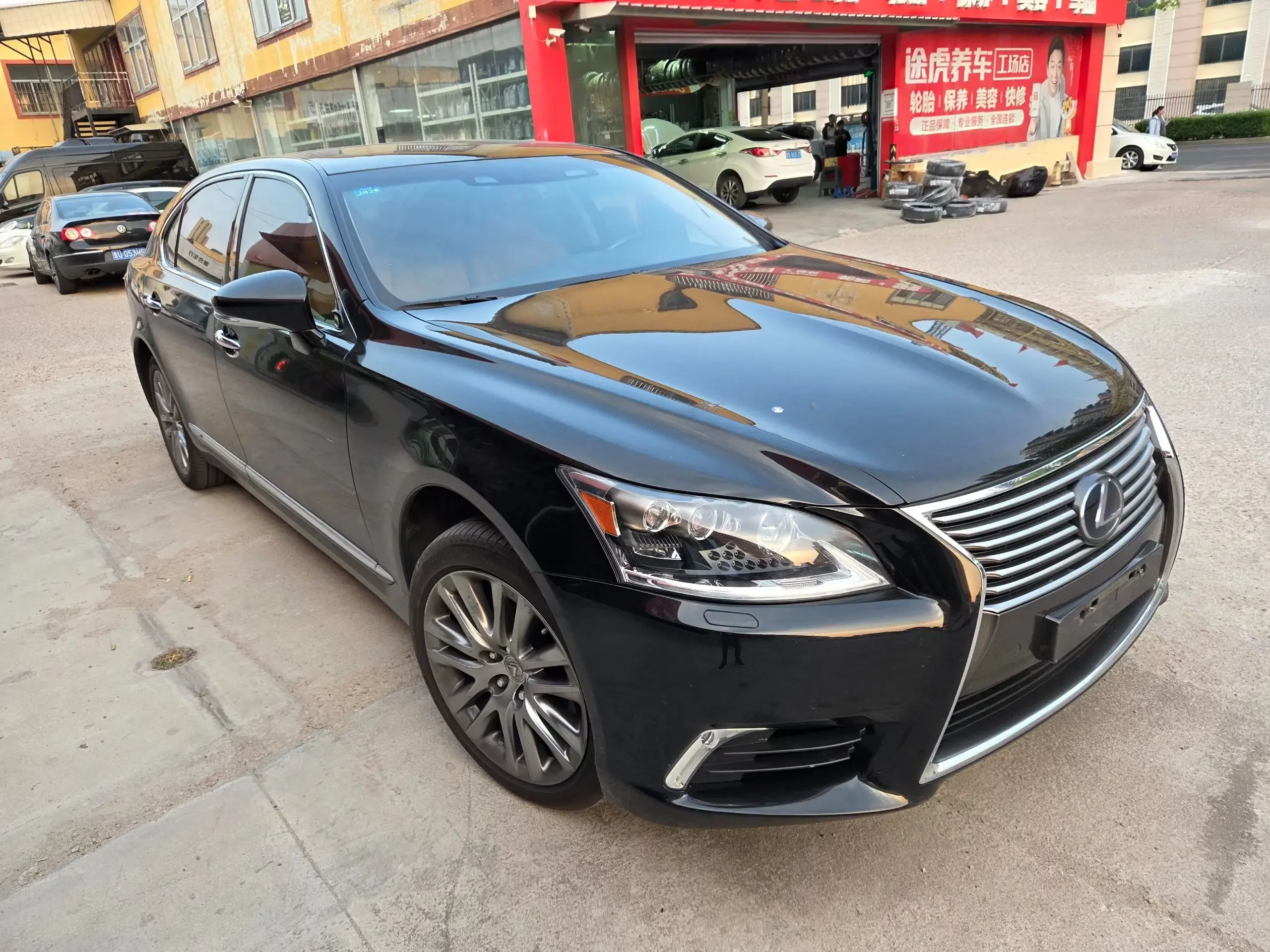 Lexus LS