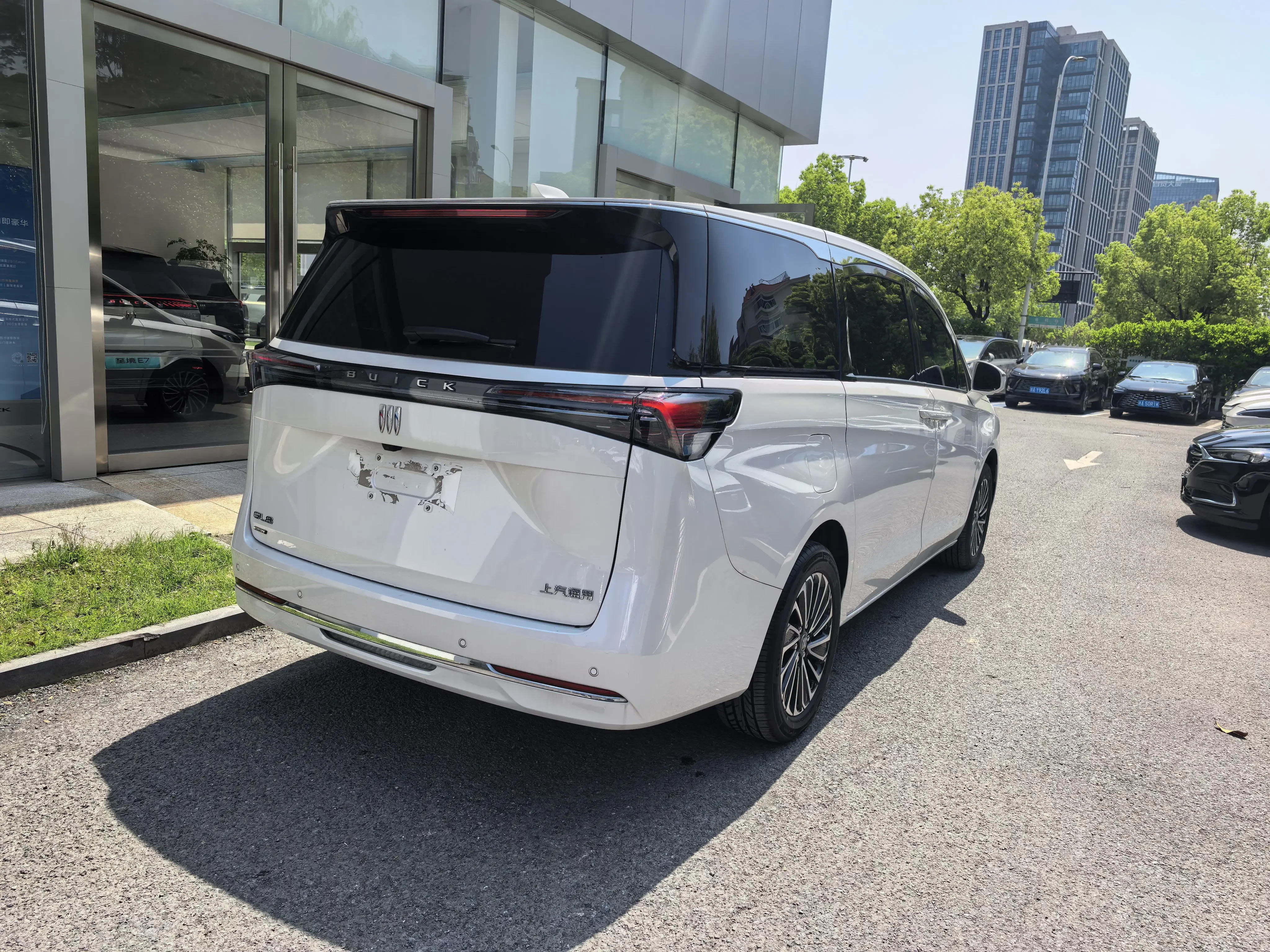 Buick GL8 PHEV