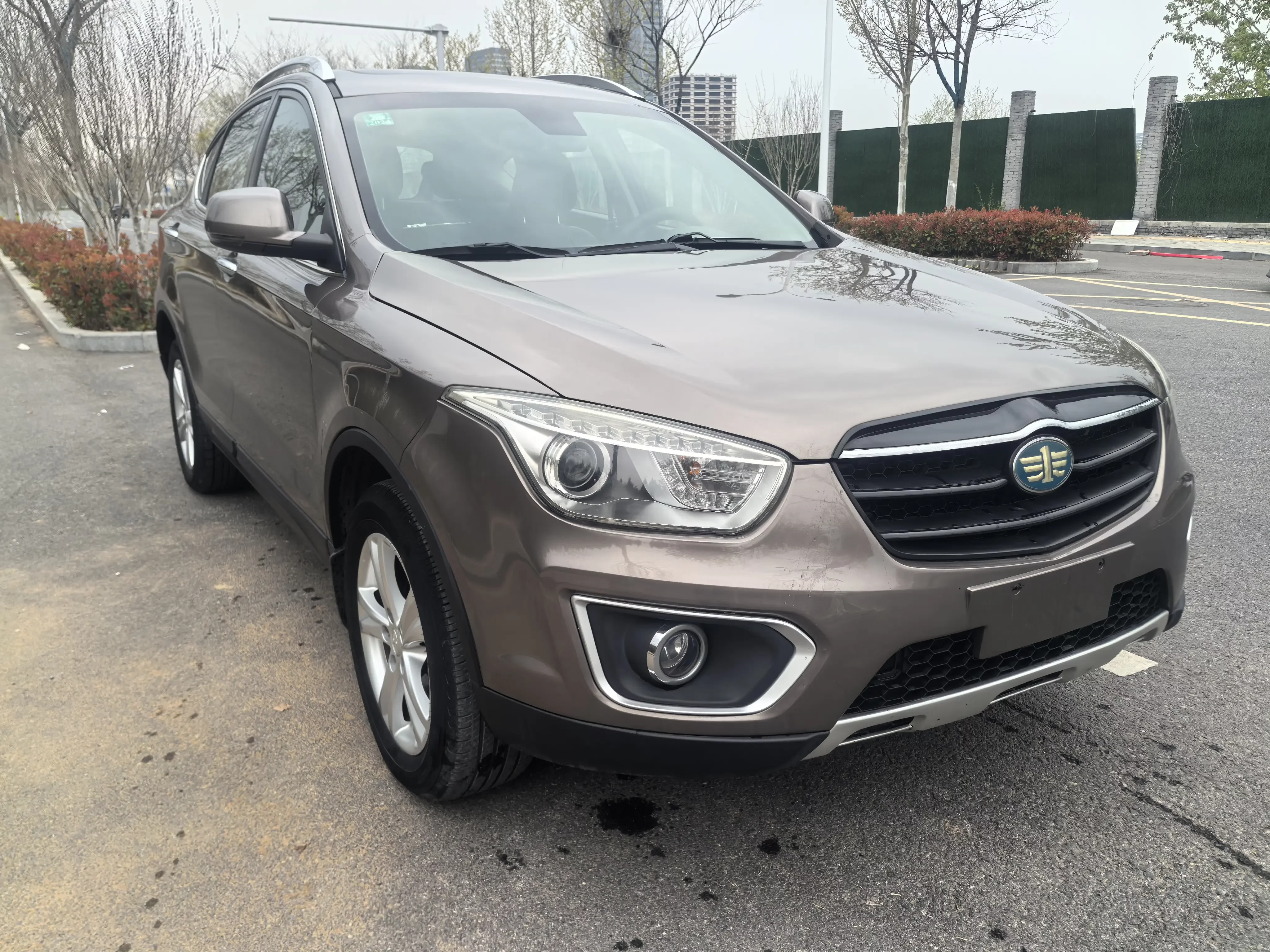 FAW Bestune X80