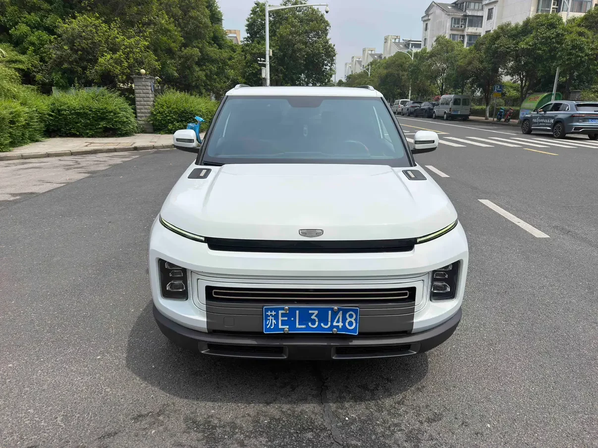 Geely ICON