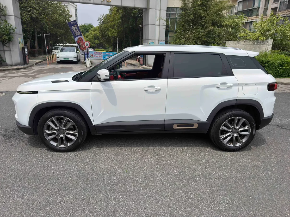 Geely ICON