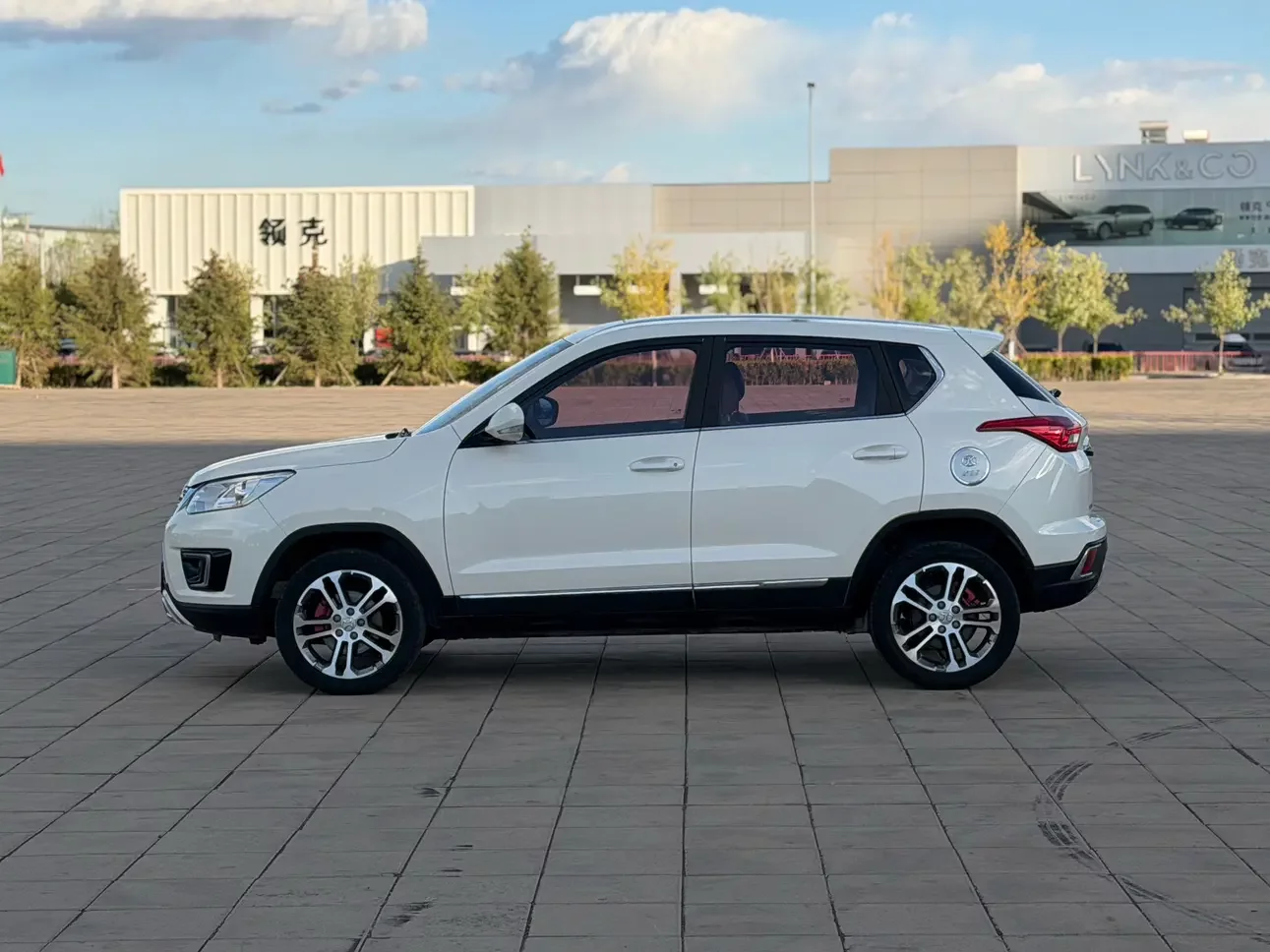 BAIC Shenbao X35