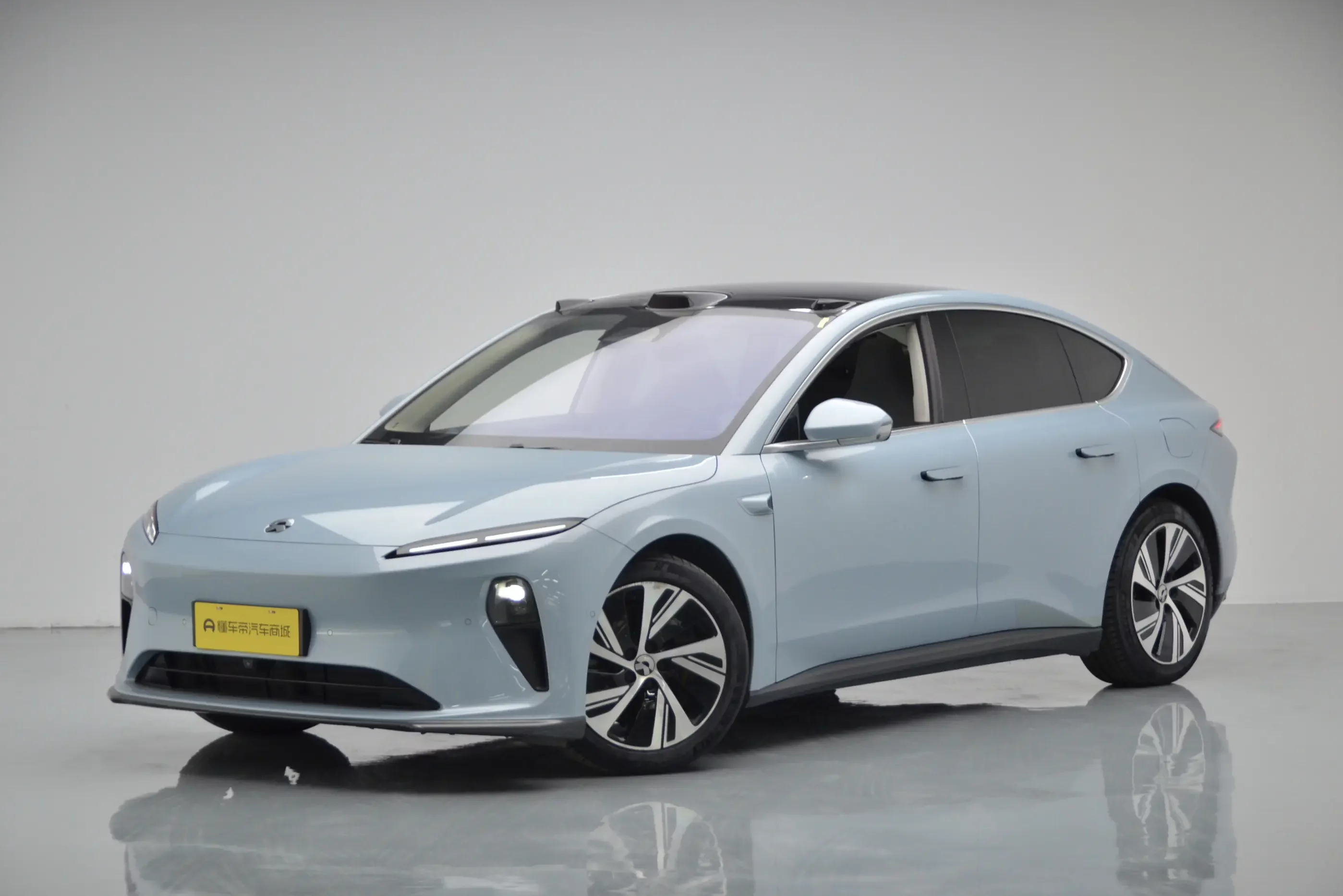 NIO ET5