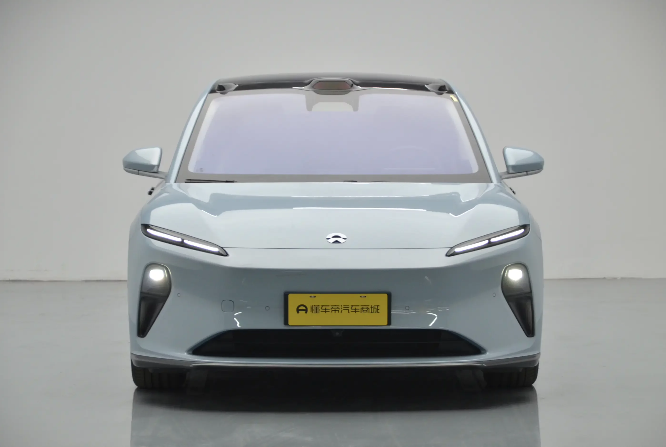 NIO ET5