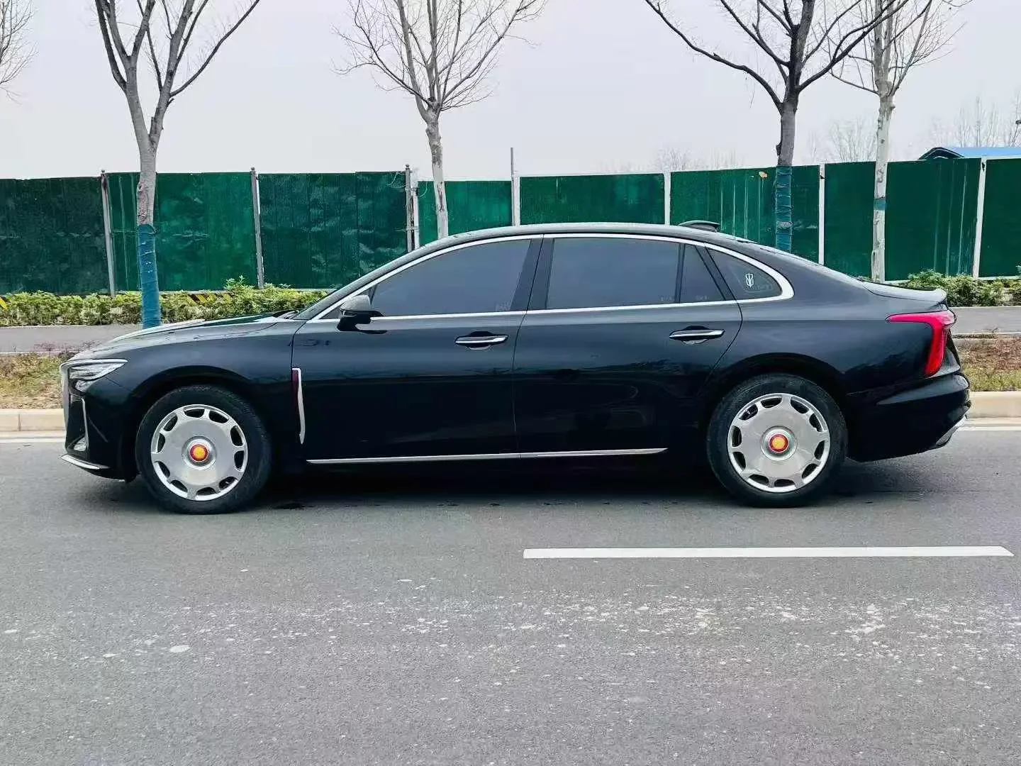 Hongqi H5