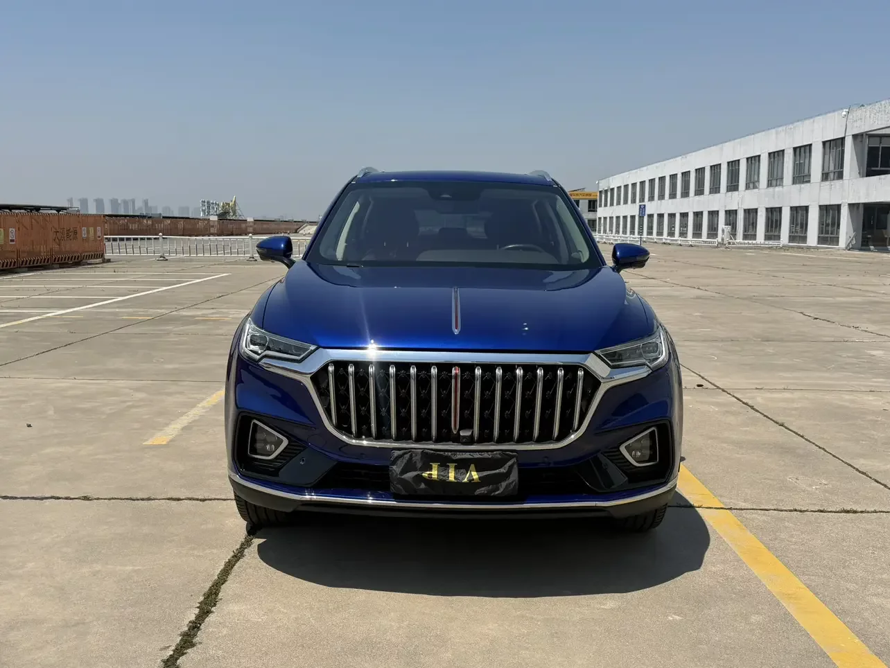 Hongqi HS5