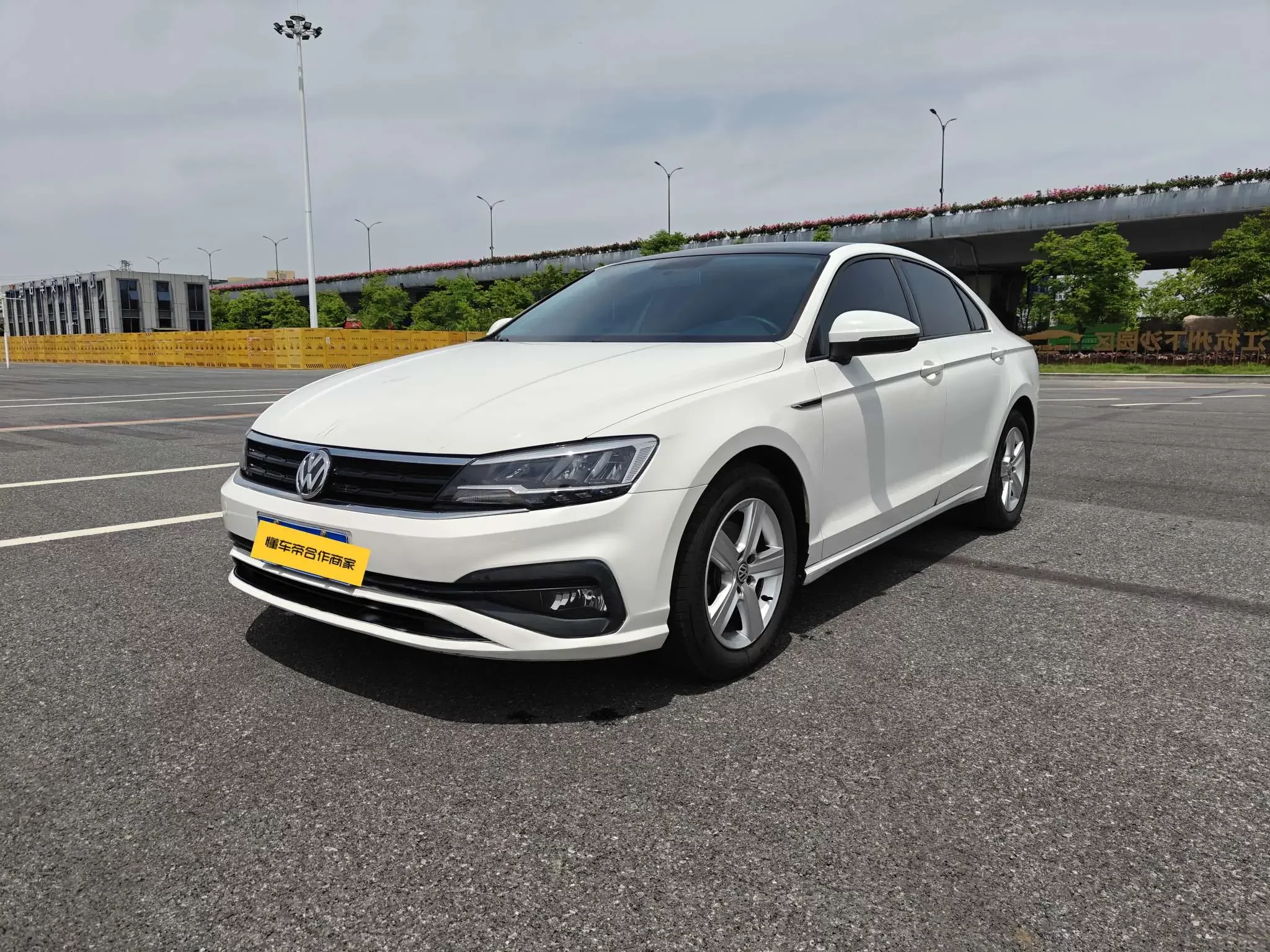 Volkswagen Lamando