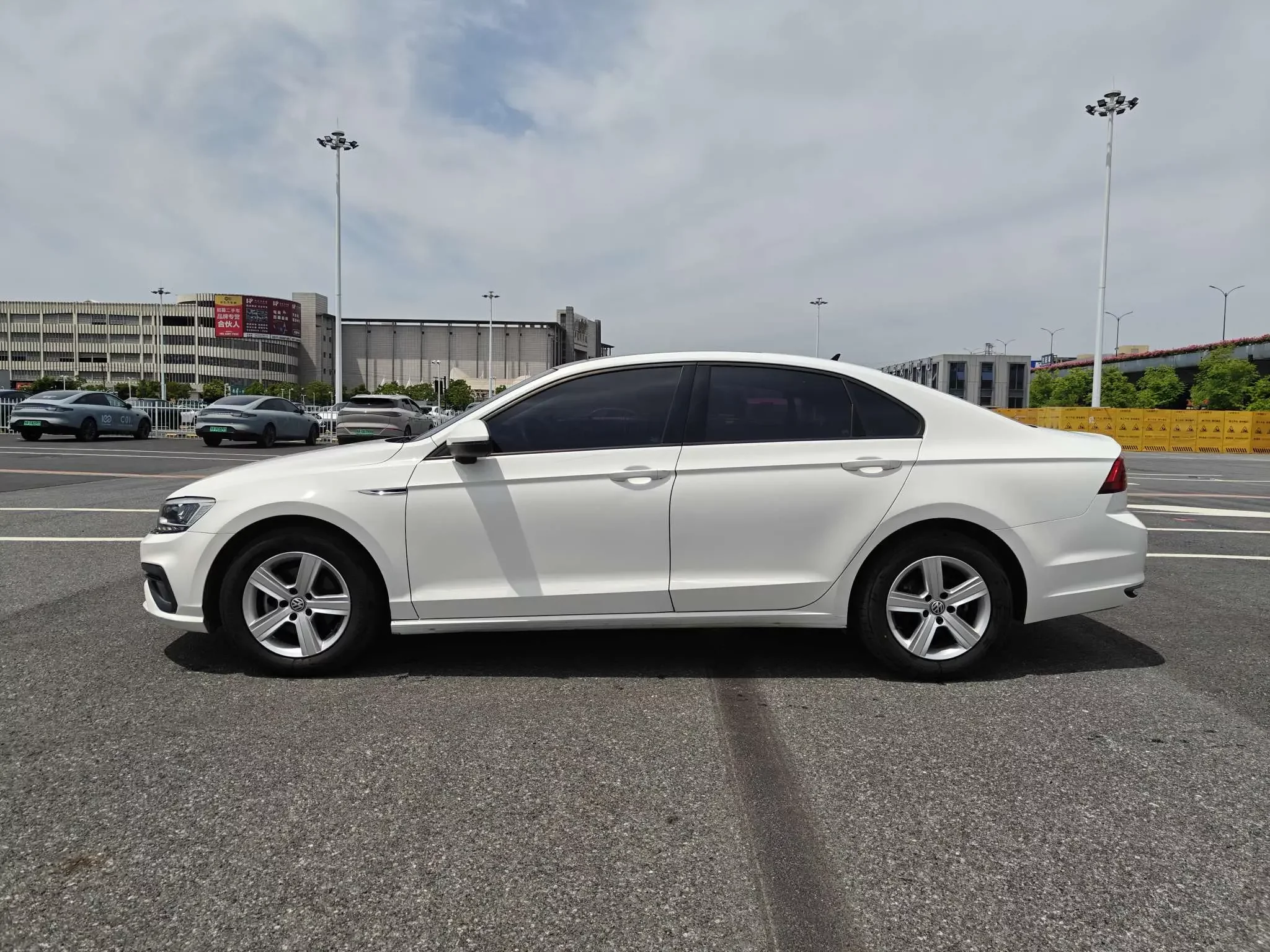 Volkswagen Lamando