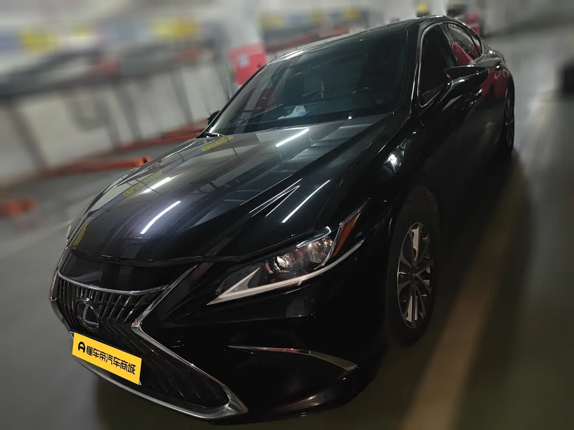 Lexus ES