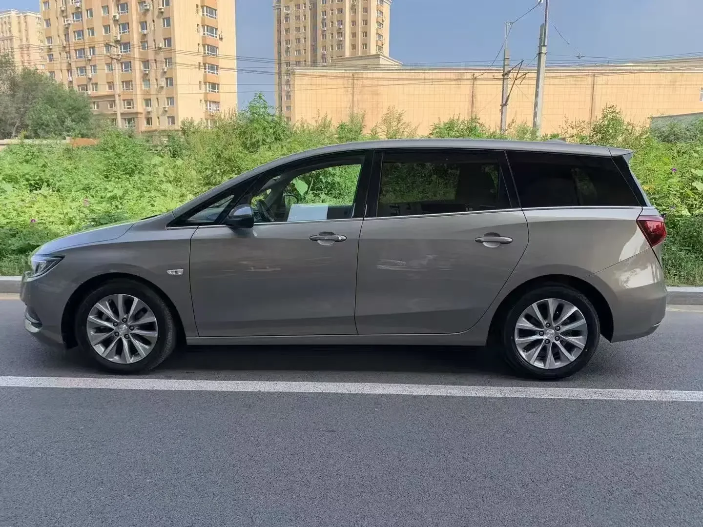 Buick GL6