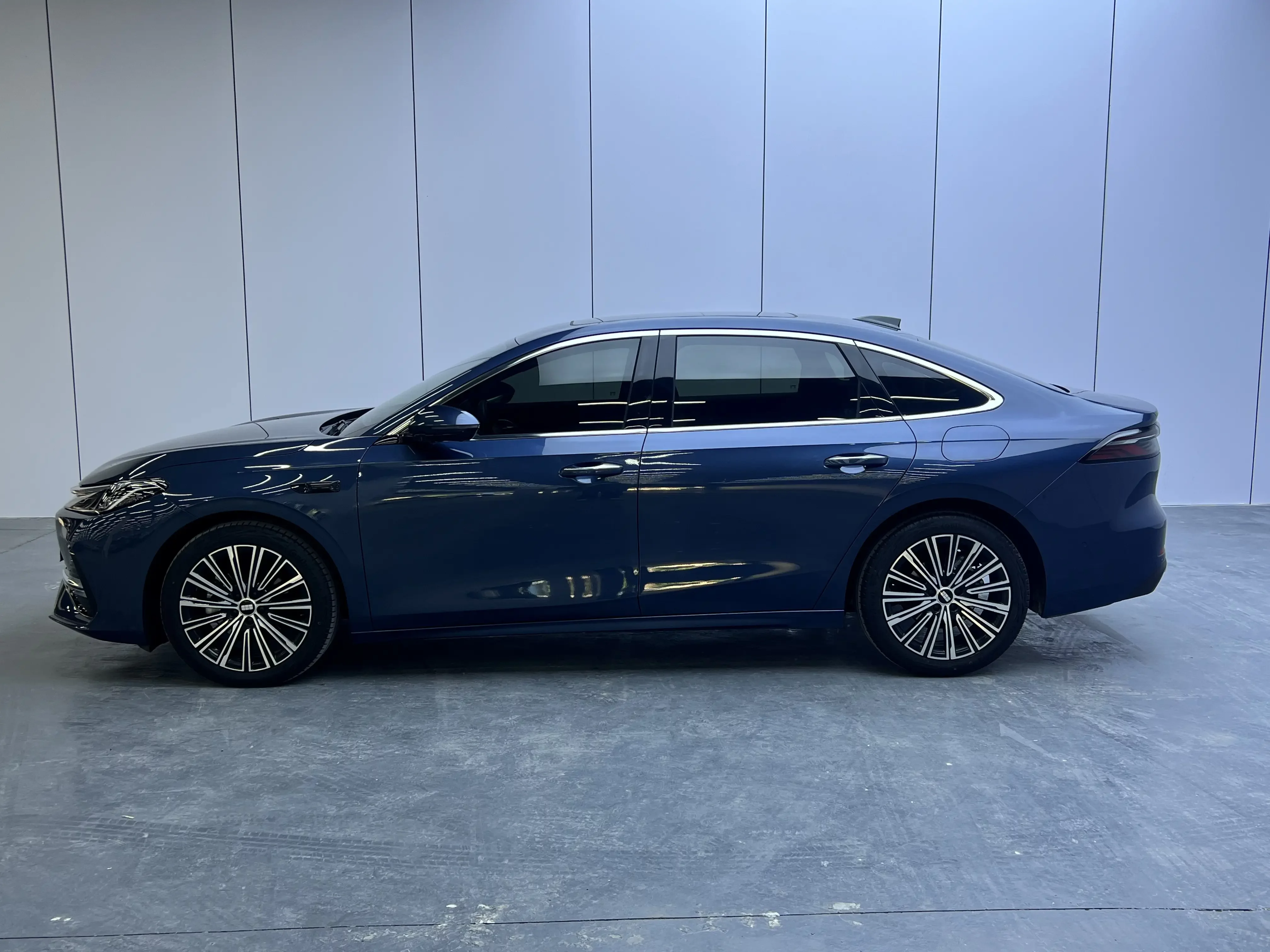 Geely Galaxy A7 EM