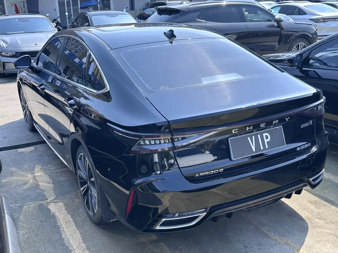 Chery Arrizo 8