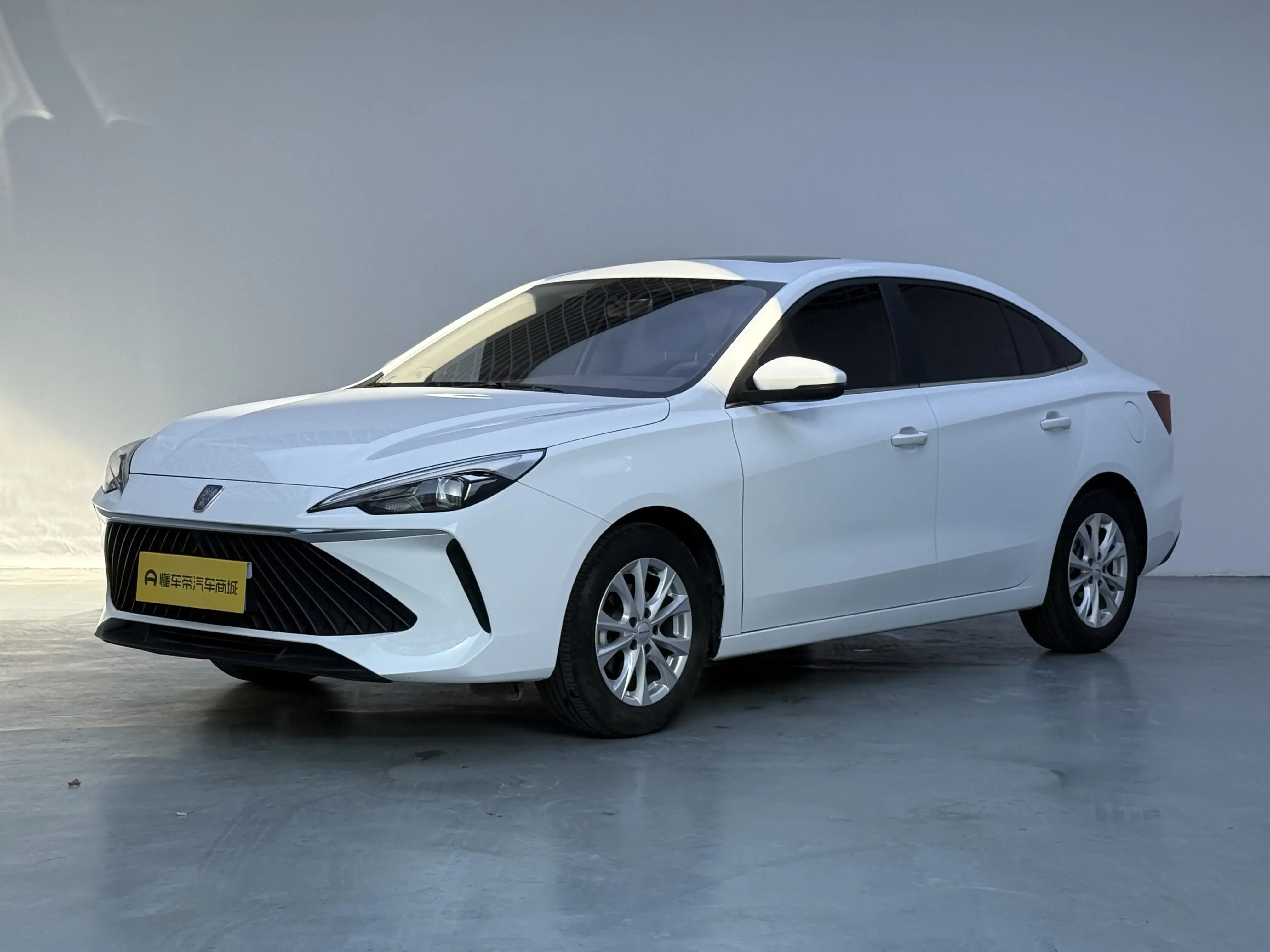 Roewe i5