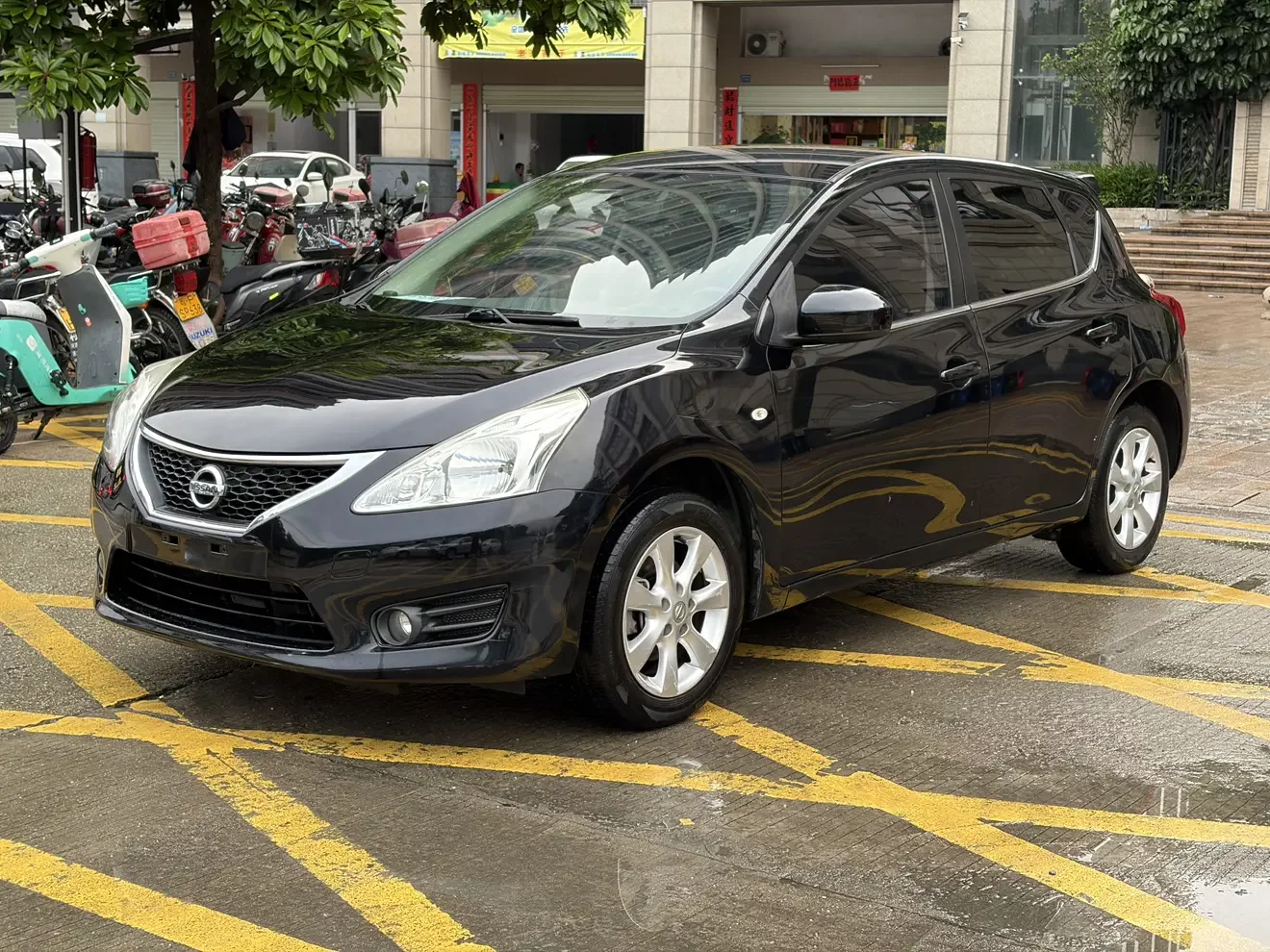 Nissan Tiida