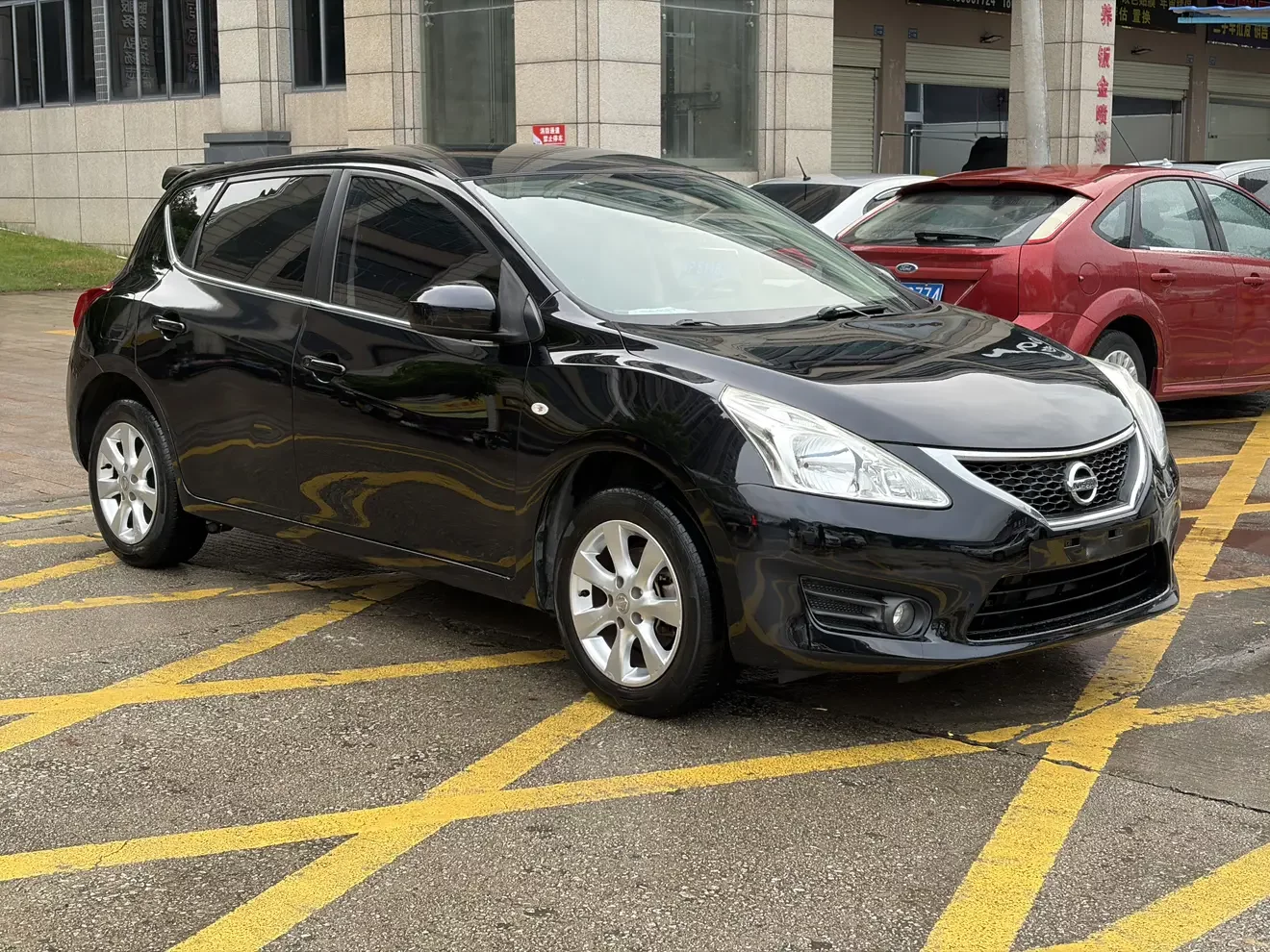Nissan Tiida