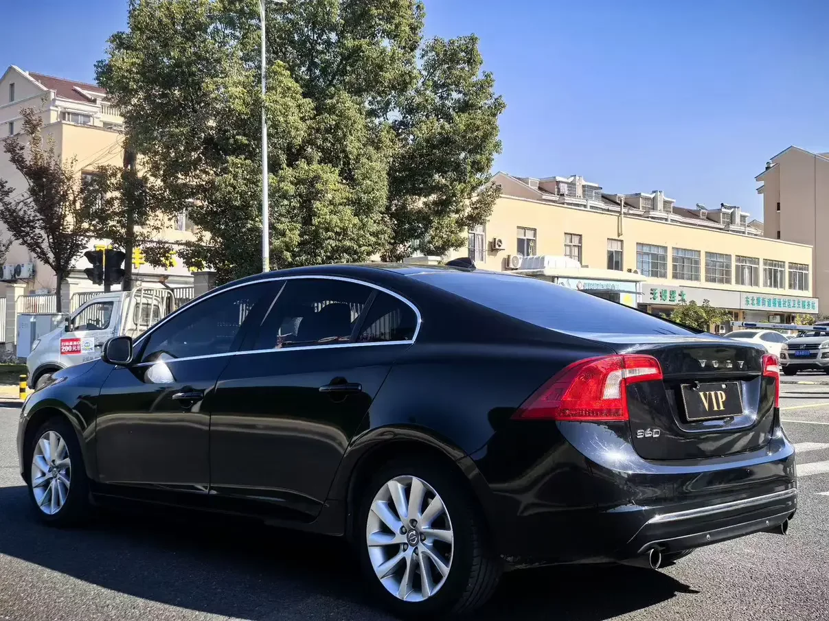 Volvo S60
