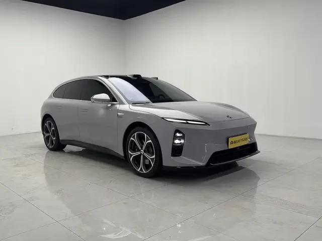 NIO ET5T